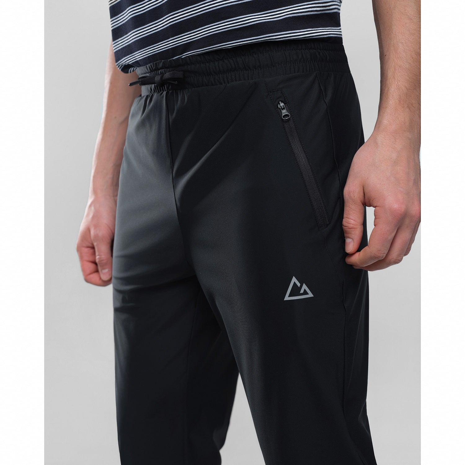 SG_01116124001_09_2_1_5_1500_1500.jpg;color:Signature Black