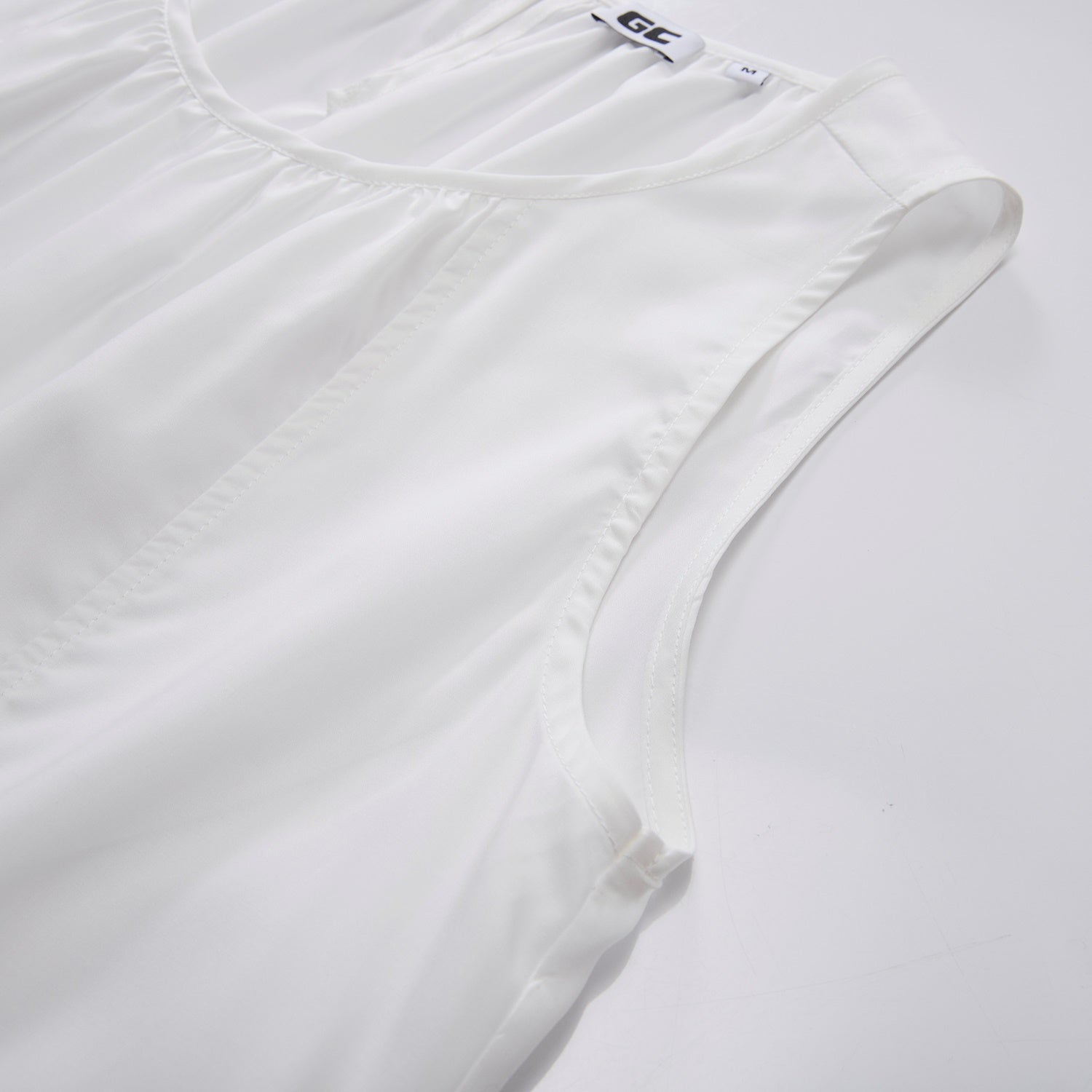 SG_12466329001_RW01_1_2_6_1500_1500.jpg;color:Signature White