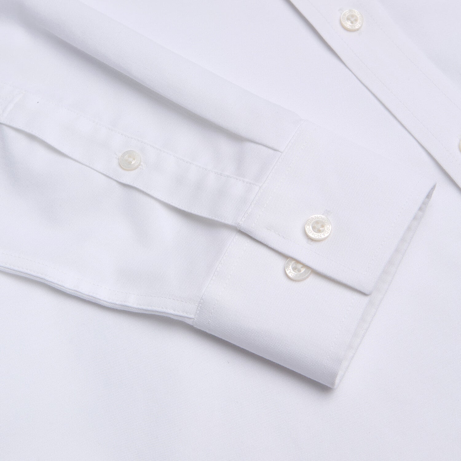 SG_01046023002_RW01_1_2_6_1500_1500.jpg;color:Signature White