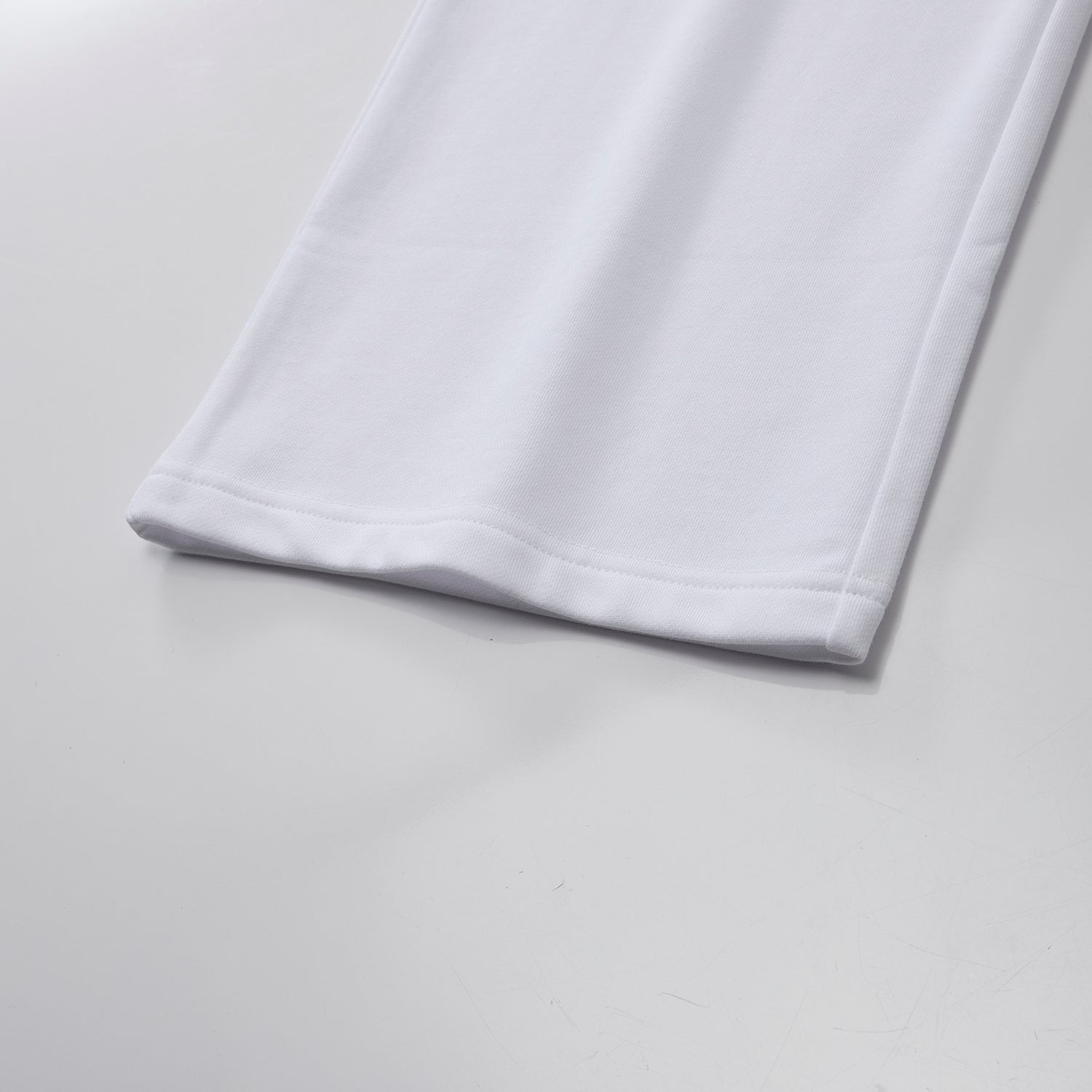 SG_05416158001_RW01_1_2_8_1500_1500.jpg;color:Signature White
