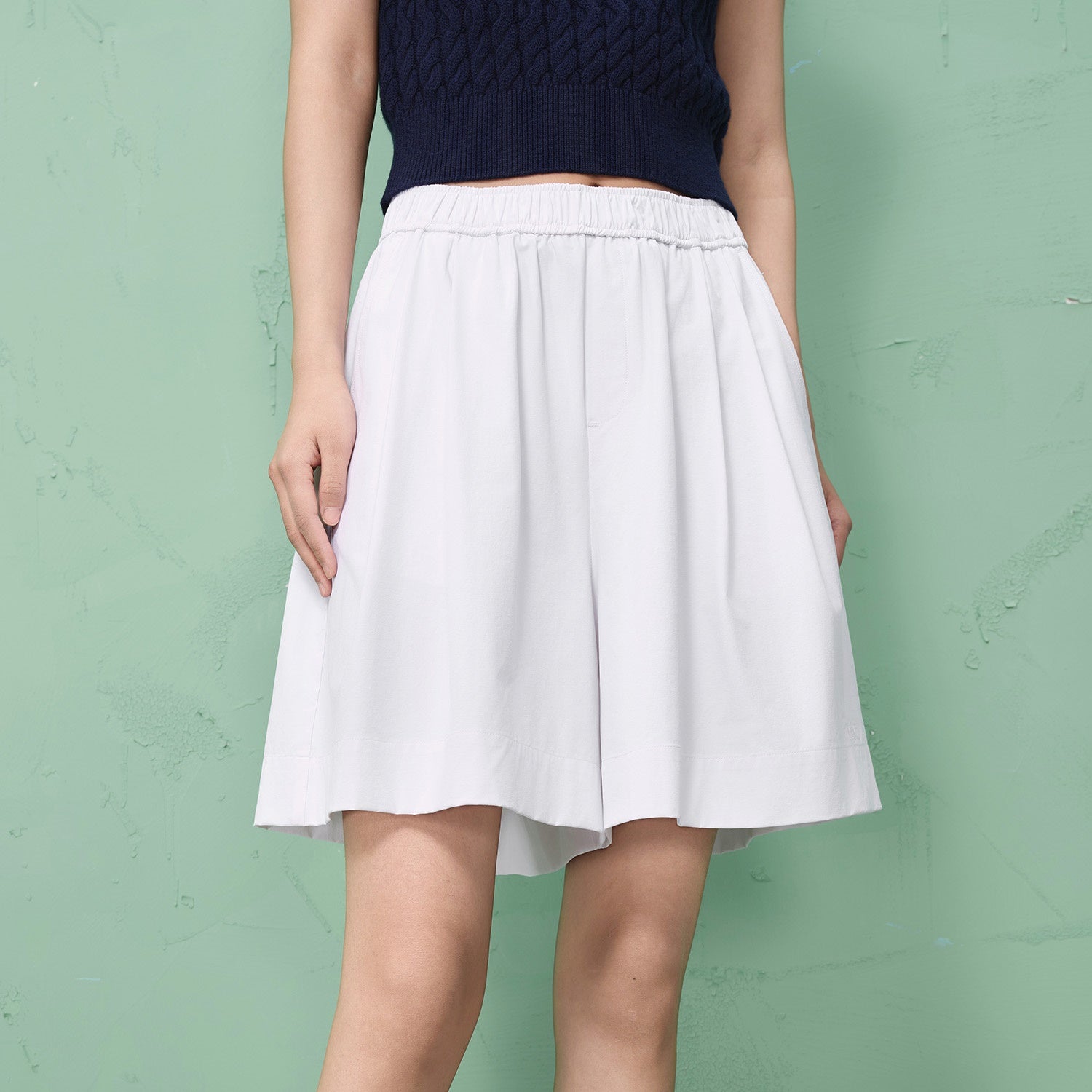SG_12406203001_RW01_2_0_2_1500_1500.jpg;color:Signature White