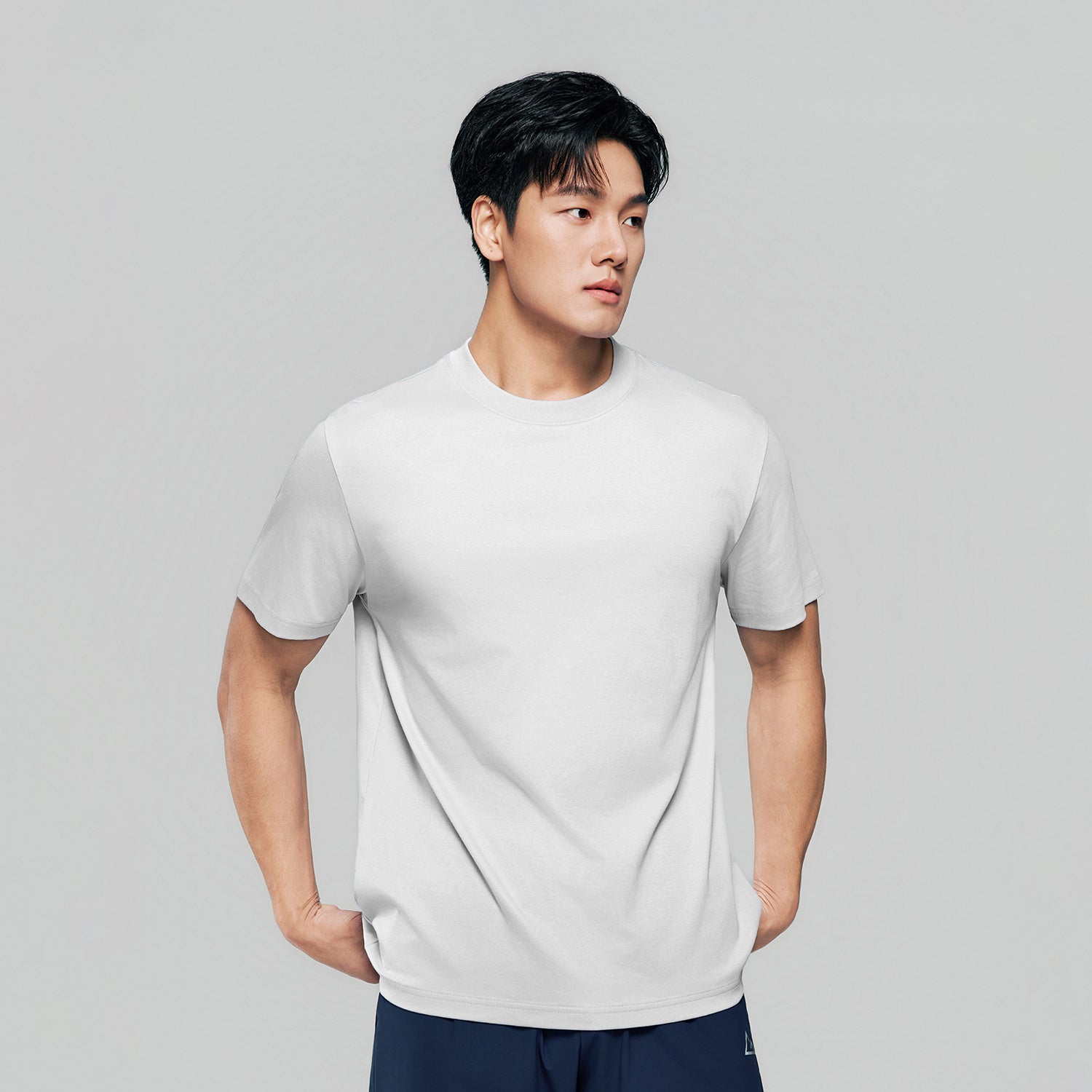 SG_01026803002_RW01_2_1_2_1500_1500.jpg;color:Signature White