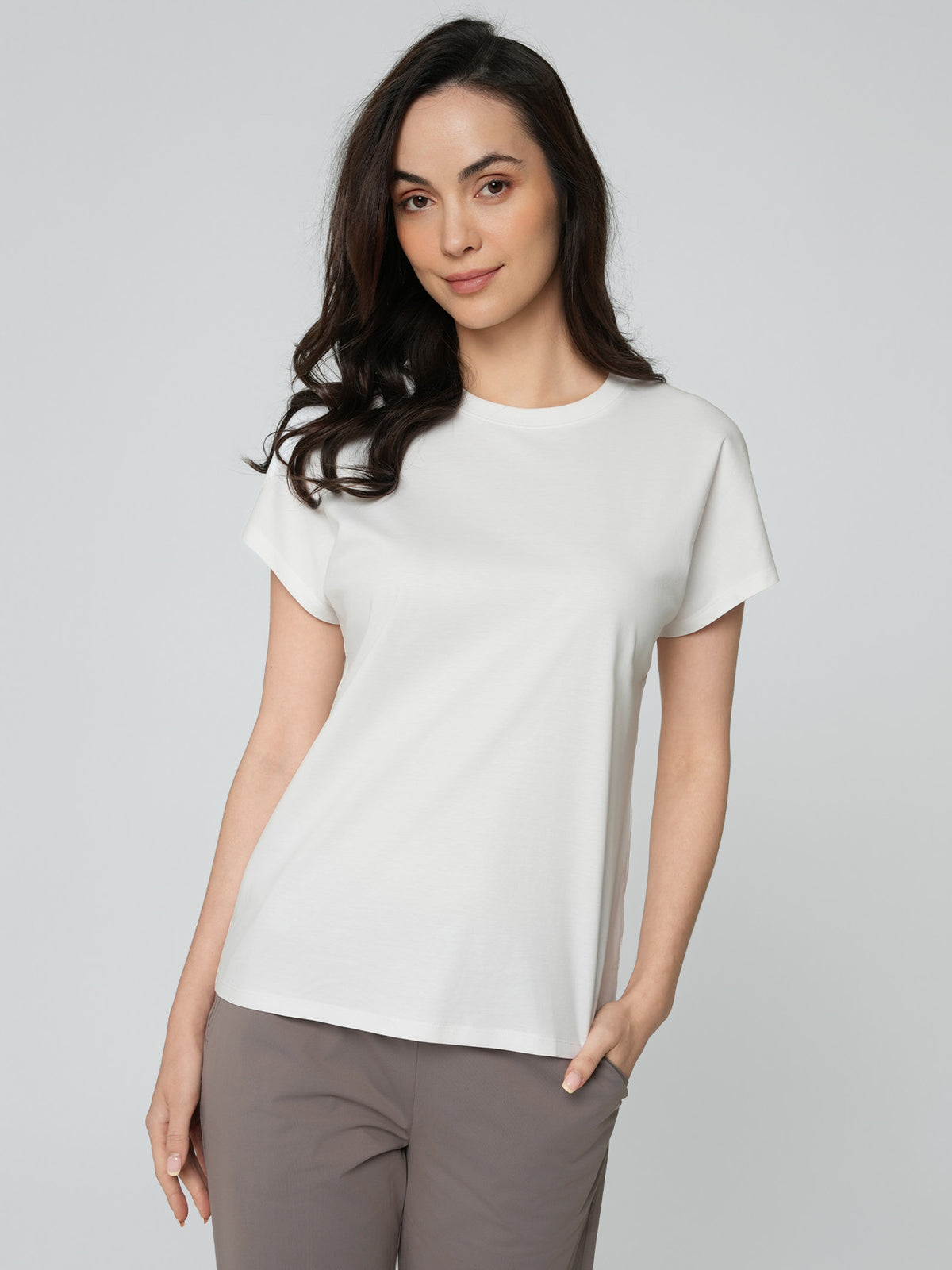 SG_05326226002_RW01_3_0_2_1290_1720.jpg;color:Signature White