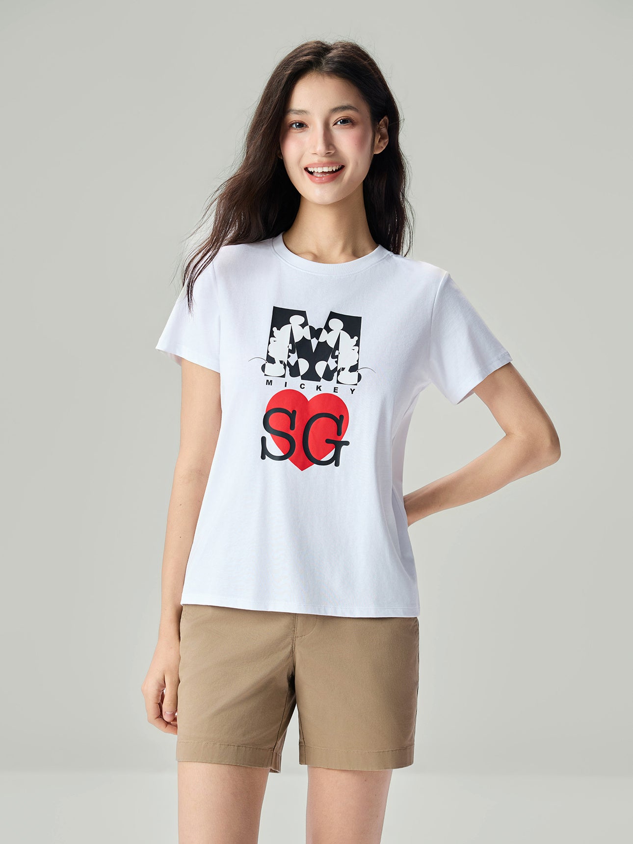 SG_05396016001_RW01_3_0_2_1290_1720.jpg;color:Signature White