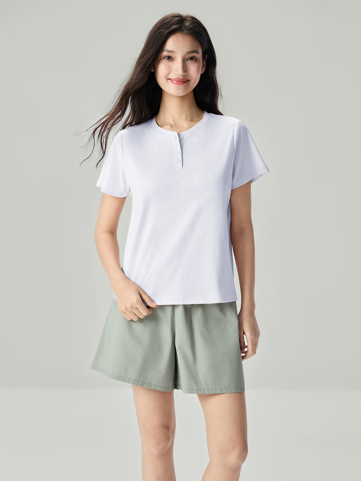 SG_05326327001_RW01_3_0_2_1290_1720.jpg;color:Signature White