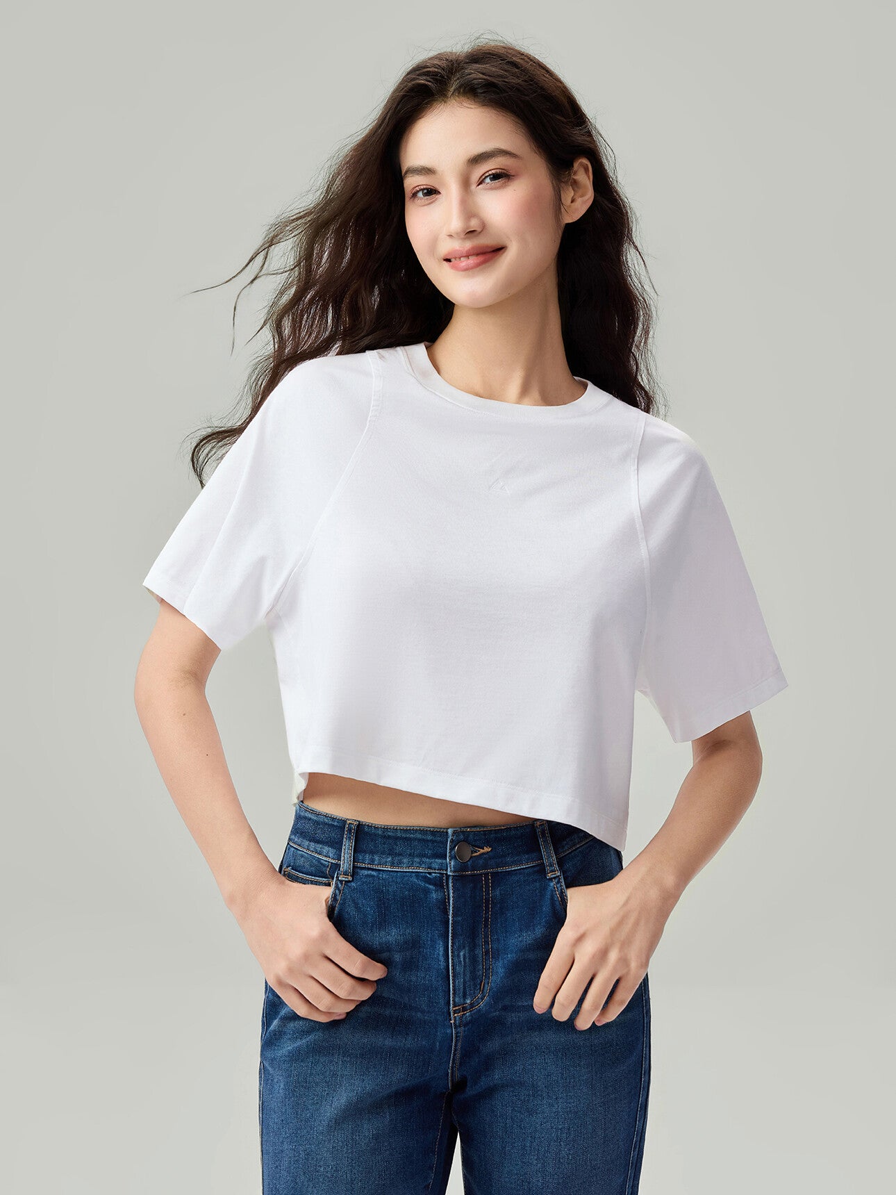 SG_05326294001_RW01_3_0_3_1290_1720.jpg;color:Signature White