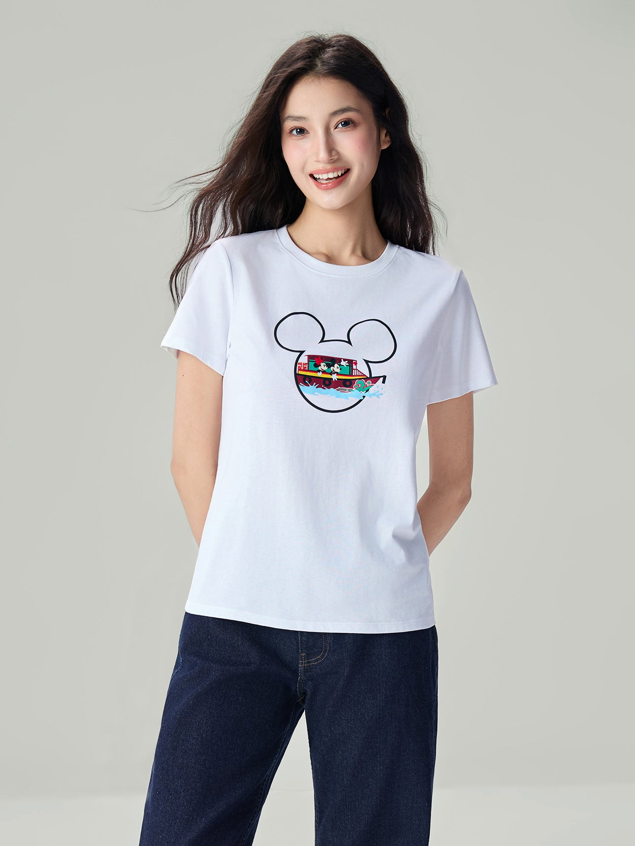 SG_05396018001_RW01_3_0_4_1290_1720.jpg;color:Signature White