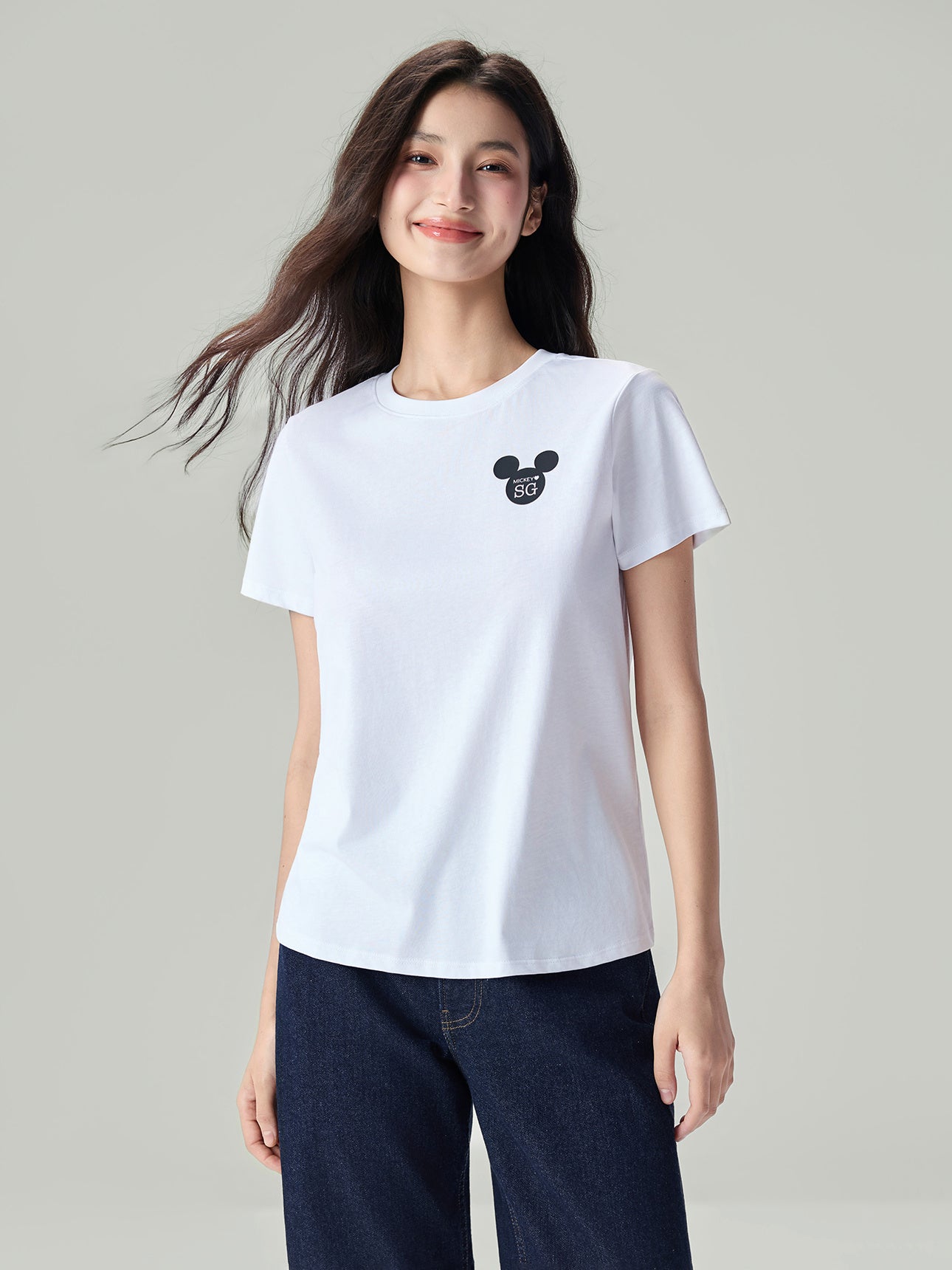 SG_05396017001_RW01_3_0_4_1290_1720.jpg;color:Signature White