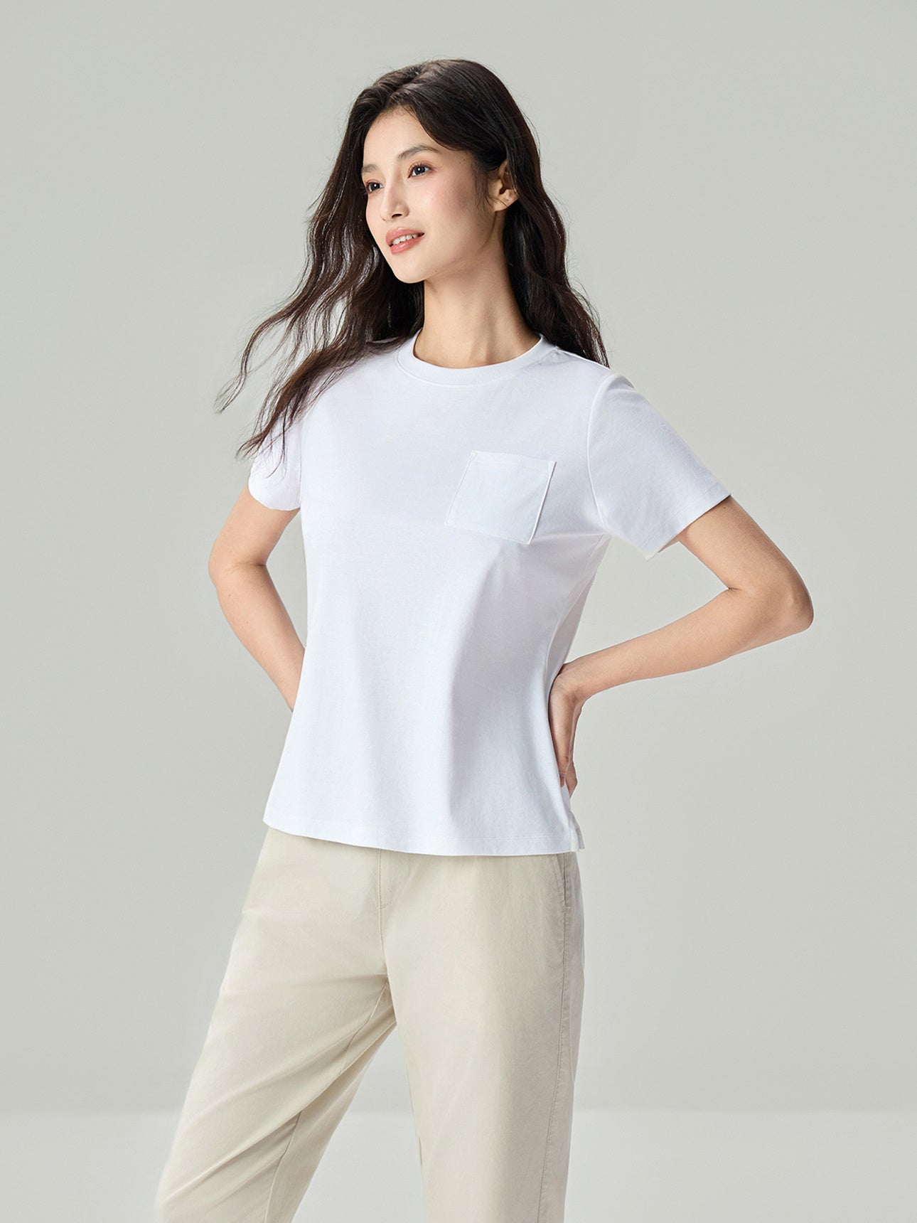 SG_05326270001_RW01_3_0_4_1290_1720.jpg;color:Signature White