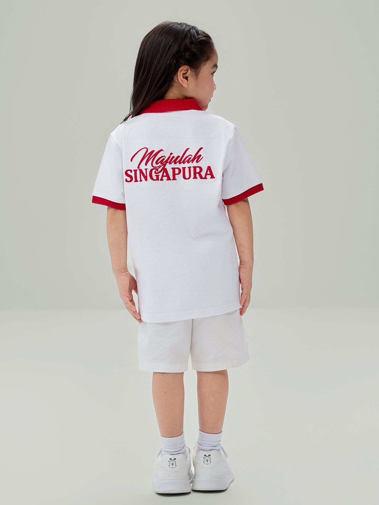SG_03016353001_RW01_3_0_4_1290_1720.jpg;color:Signature White