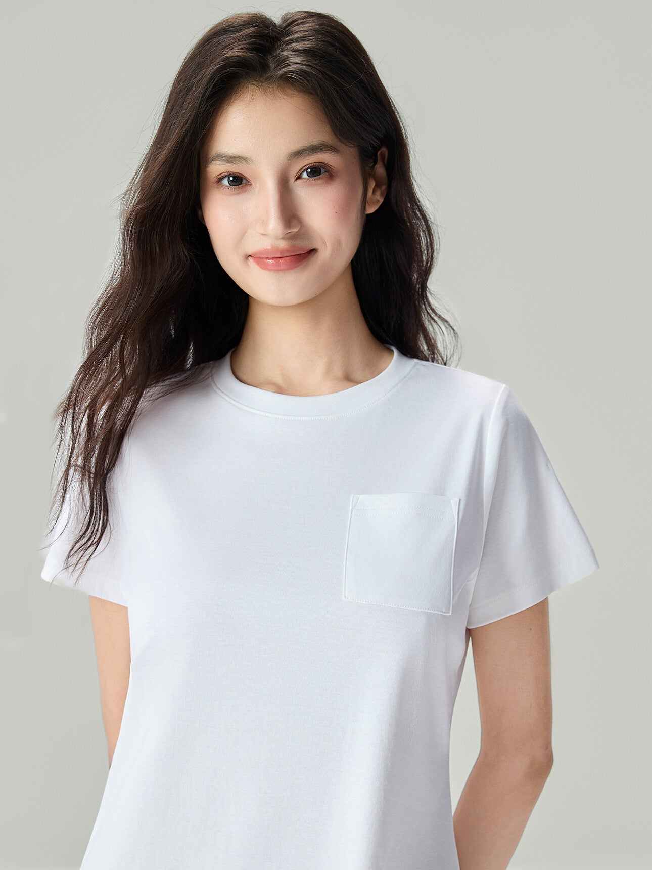 SG_05326270001_RW01_3_0_5_1290_1720.jpg;color:Signature White