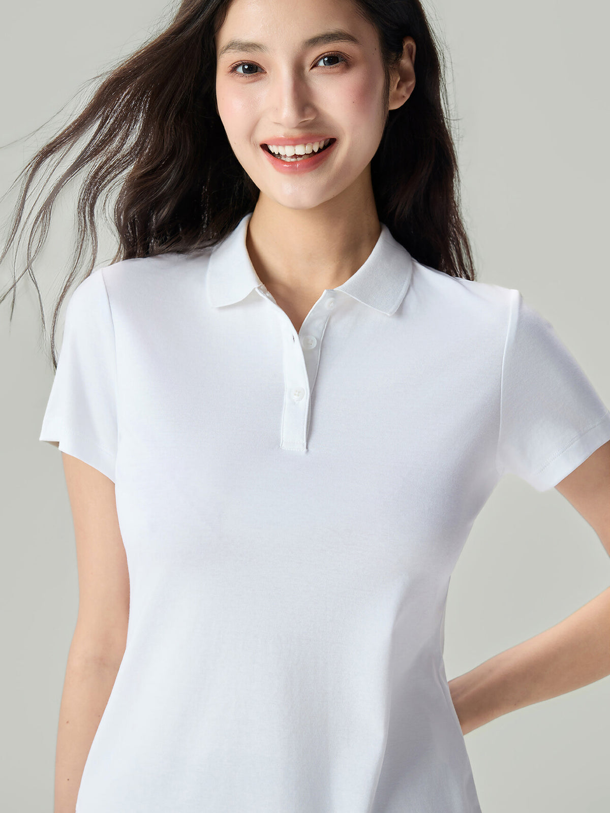 SG_05316368001_RW01_3_0_5_1290_1720.jpg;color:Signature White