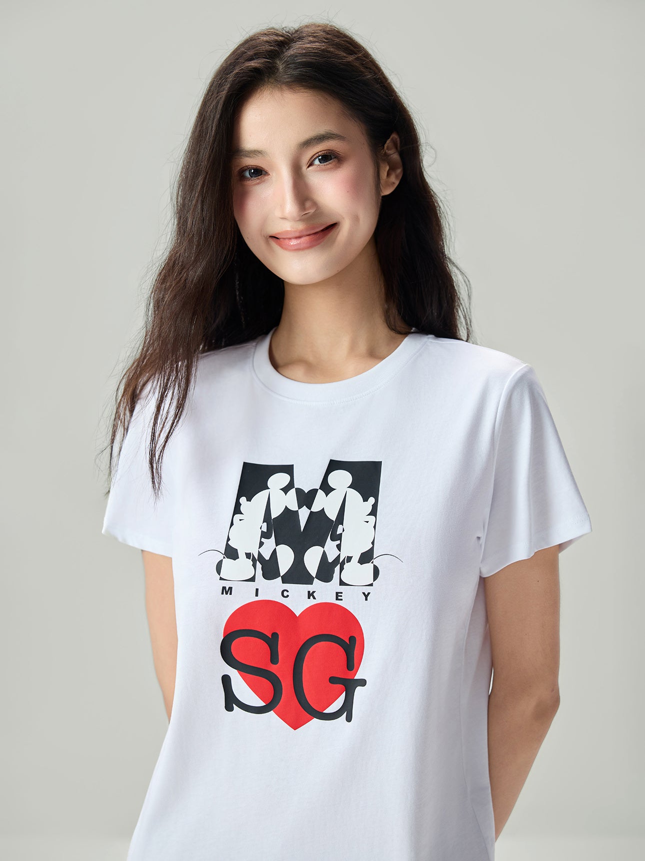 SG_05396016001_RW01_3_0_5_1290_1720.jpg;color:Signature White