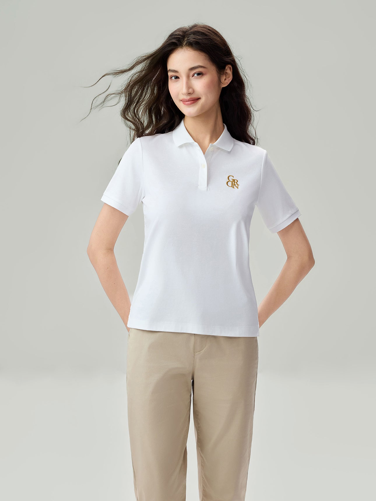 SG_05316291001_RW01_3_0_6_1290_1720.jpg;color:Signature White