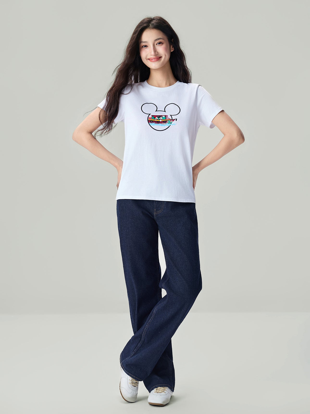 SG_05396018001_RW01_3_1_1_1290_1720.jpg;color:Signature White
