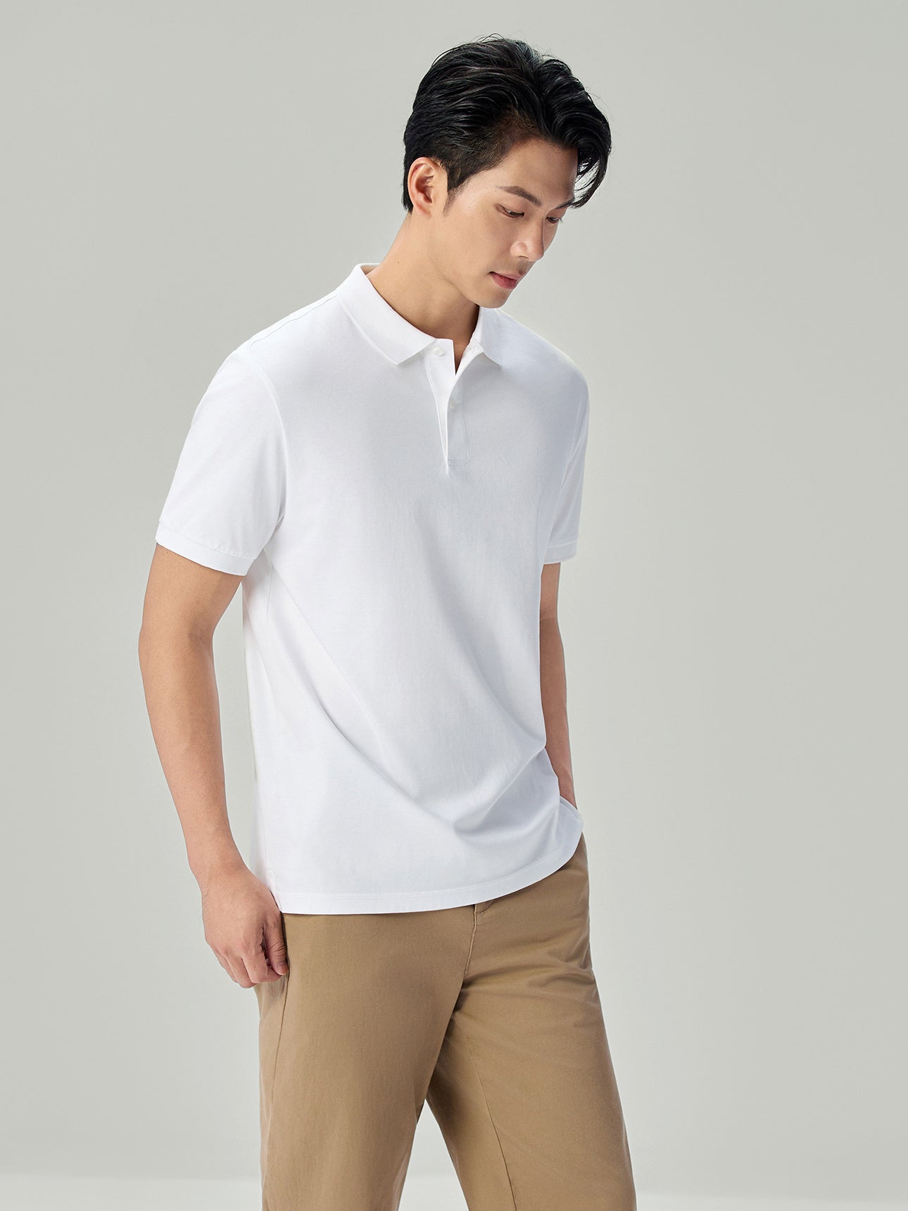 SG_01016292001_RW01_3_1_2_1290_1720.jpg;color:Signature White