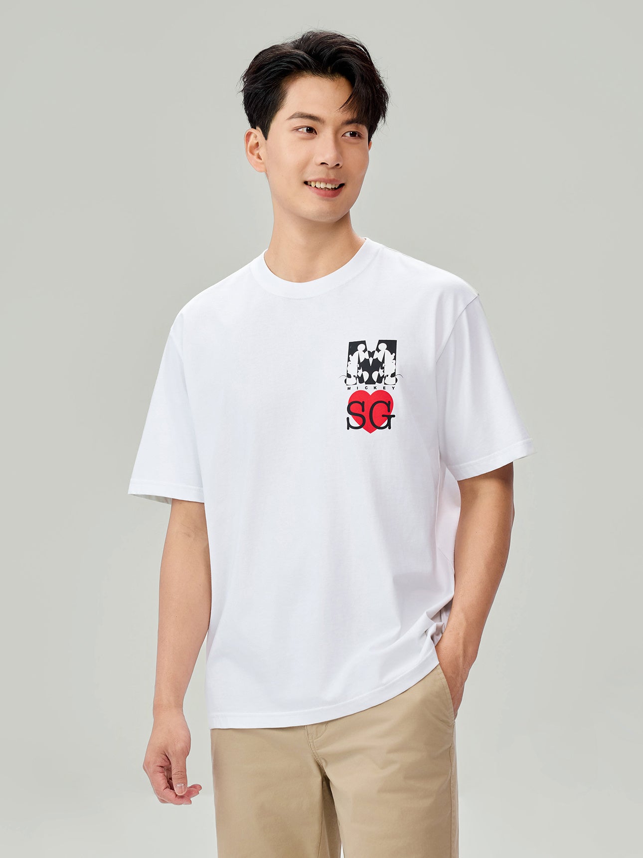 SG_01096033001_RW01_3_1_2_1290_1720.jpg;color:Signature White