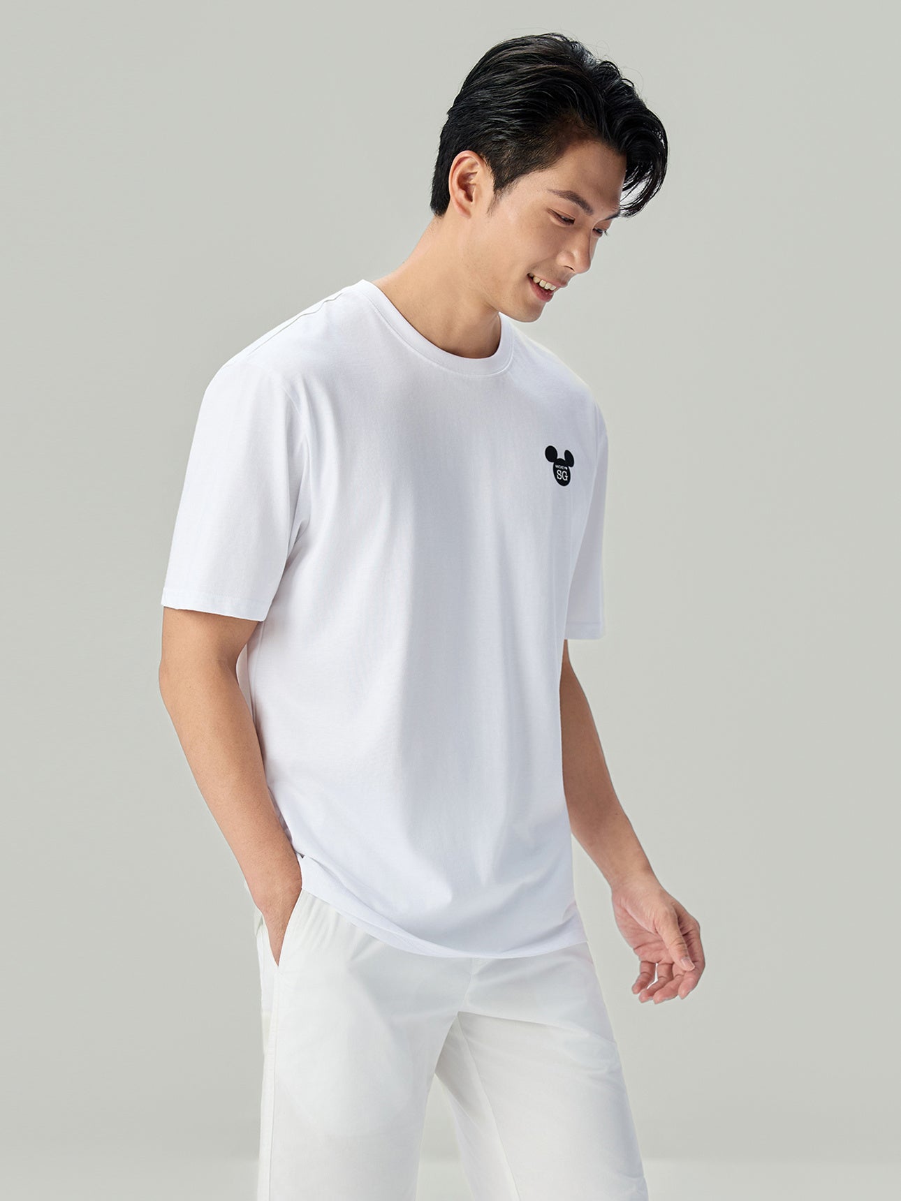 SG_01096034001_RW01_3_1_2_1290_1720.jpg;color:Signature White