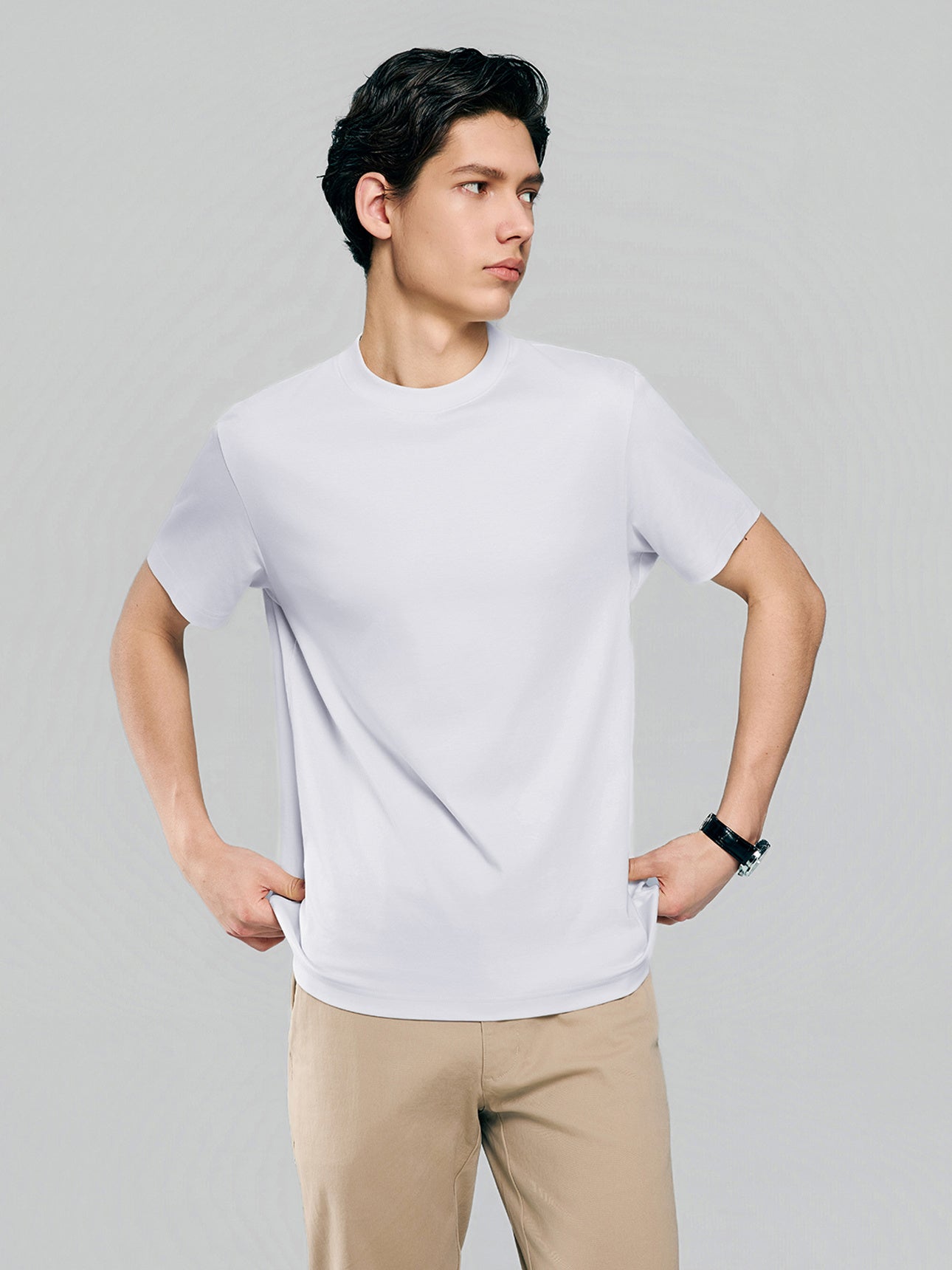 SG_01026215002_RW01_3_1_2_1290_1720.jpg;color:Signature White