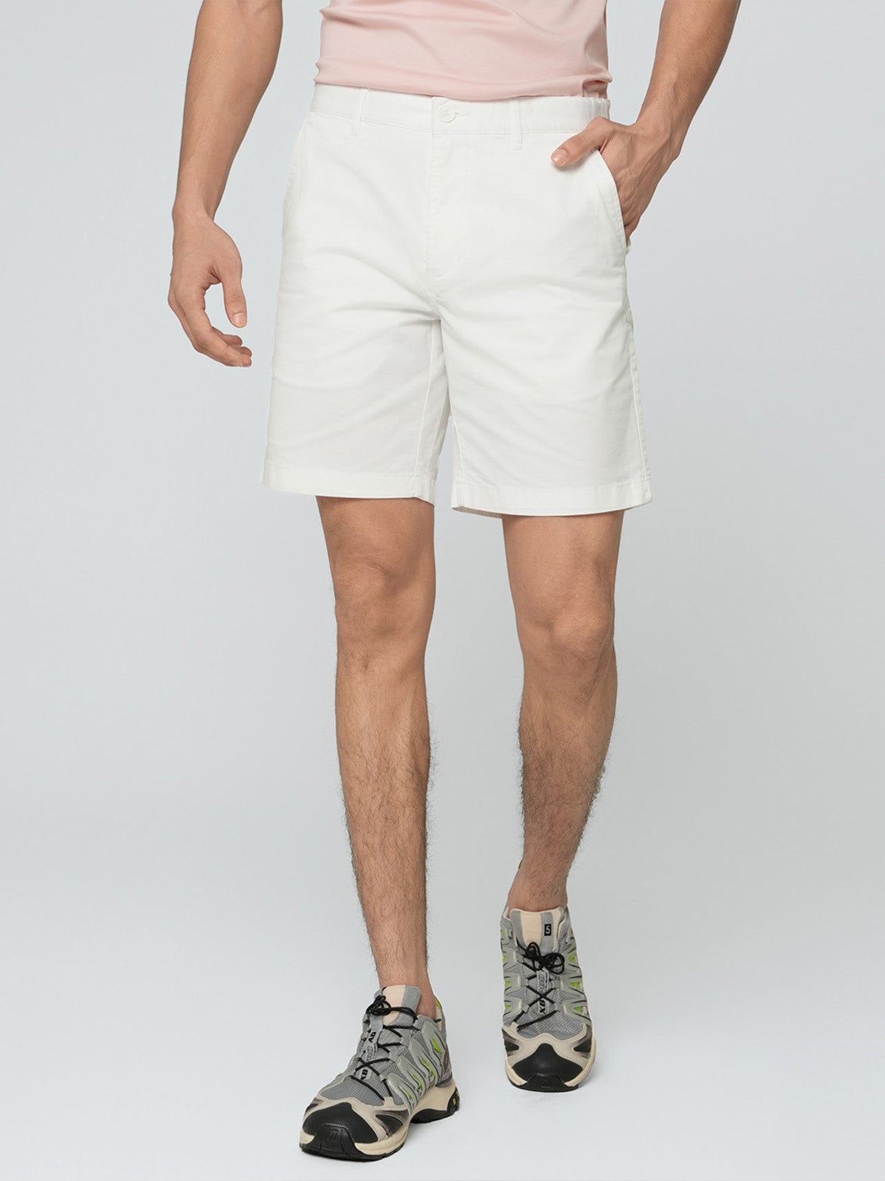SG_01106214001_RW01_3_1_3_1290_1720.jpg;color:Signature White