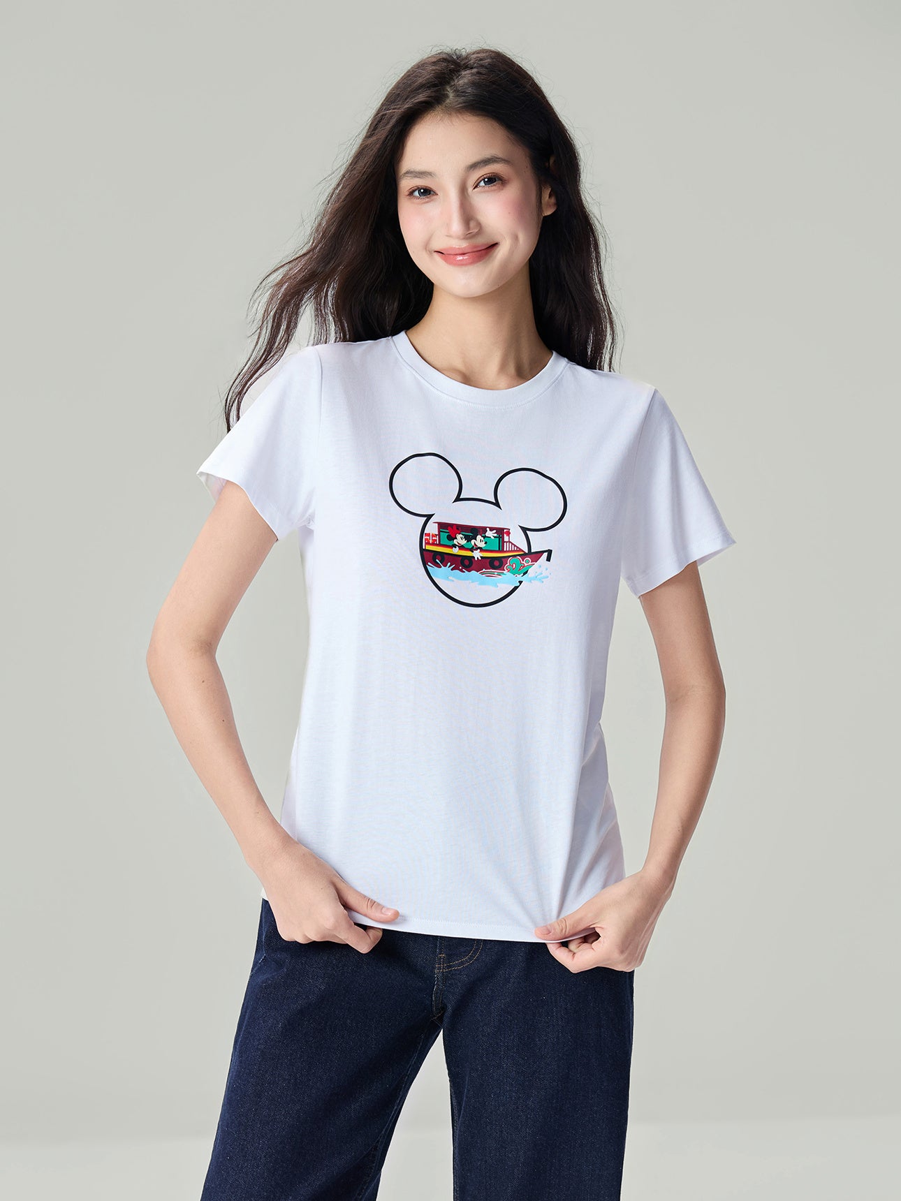 SG_05396018001_RW01_3_1_3_1290_1720.jpg;color:Signature White