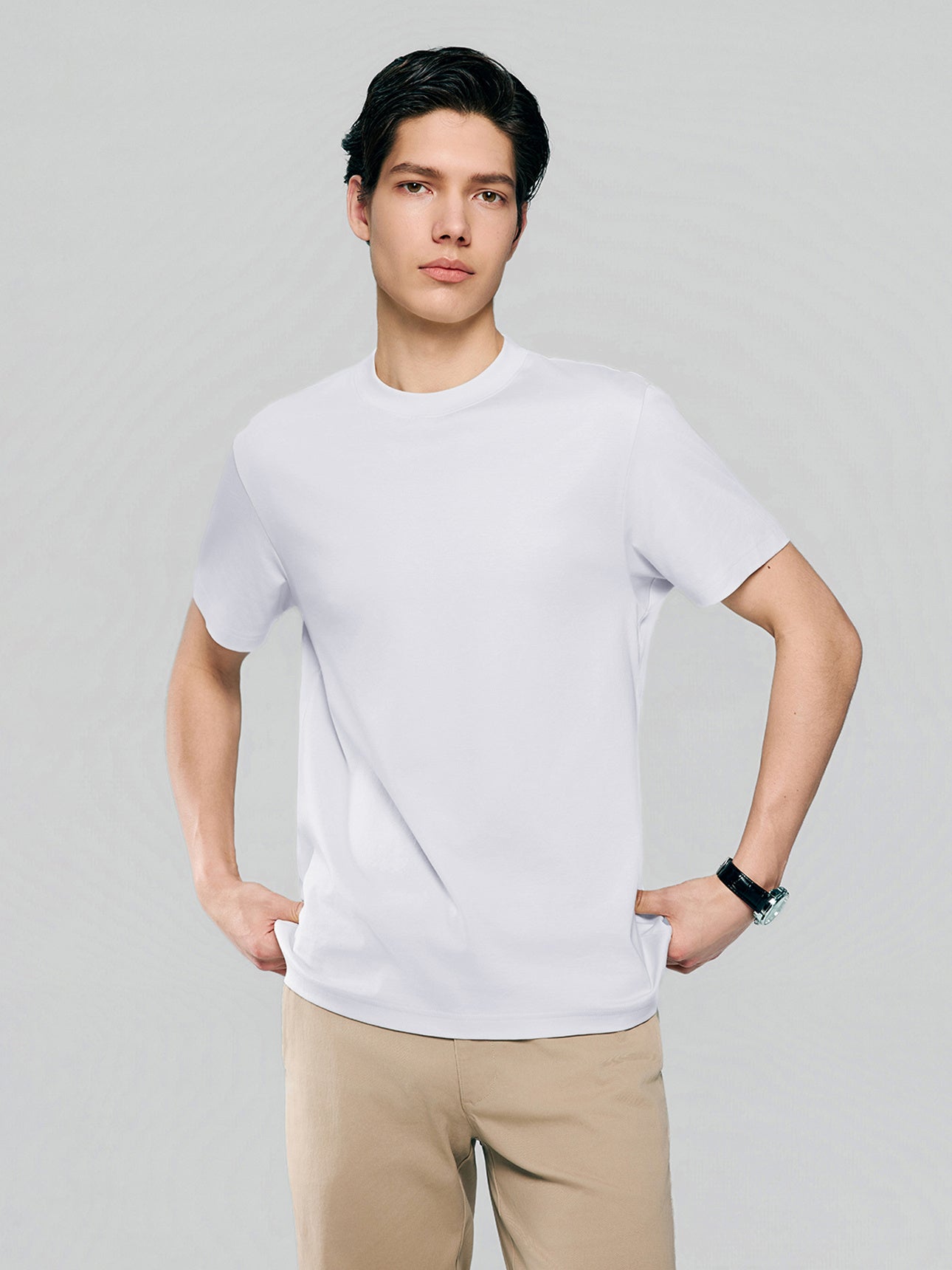 SG_01026215002_RW01_3_1_4_1290_1720.jpg;color:Signature White