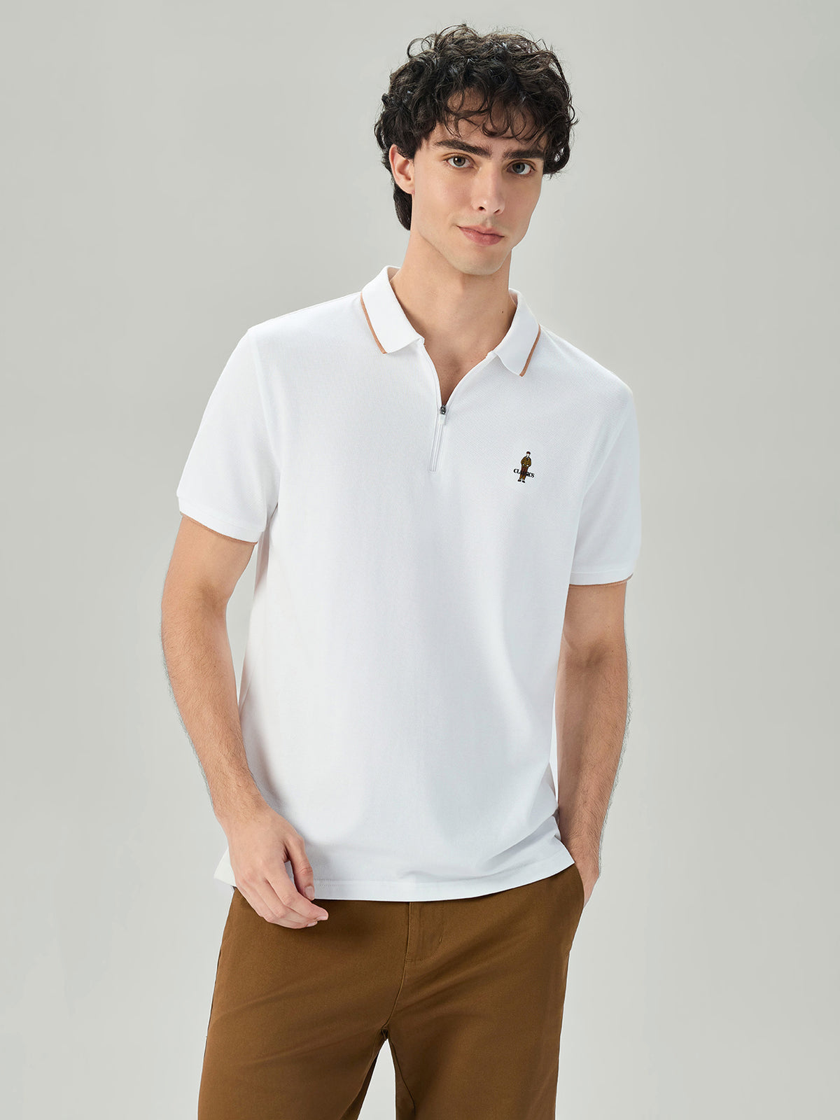 SG_01016455001_RW01_3_1_4_1290_1720.jpg;color:Signature White