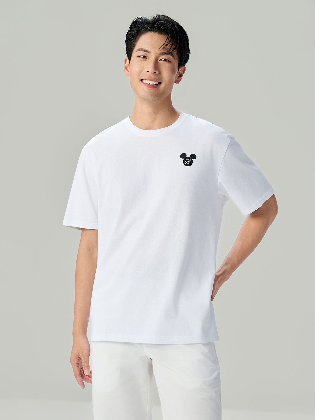 SG_01096034001_RW01_3_1_4_1290_1720.jpg;color:Signature White