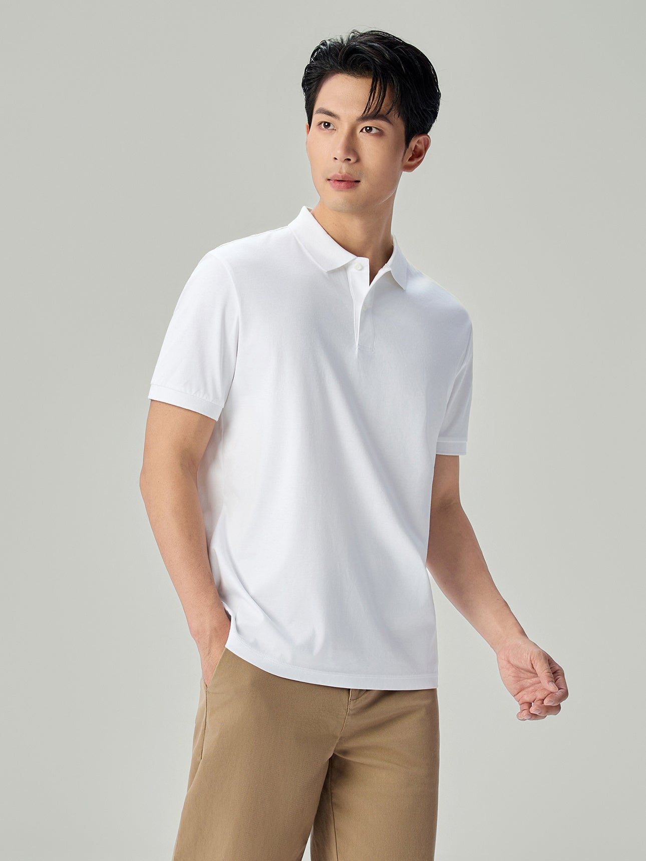 SG_01016292001_RW01_3_1_4_1290_1720.jpg;color:Signature White