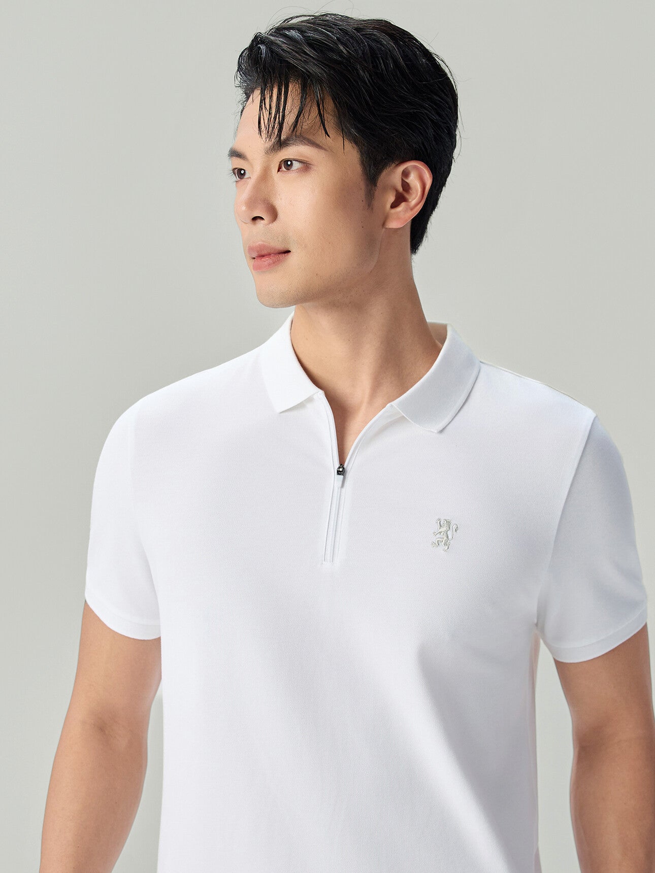 SG_01016261002_RW01_3_1_5_1290_1720.jpg;color:Signature White