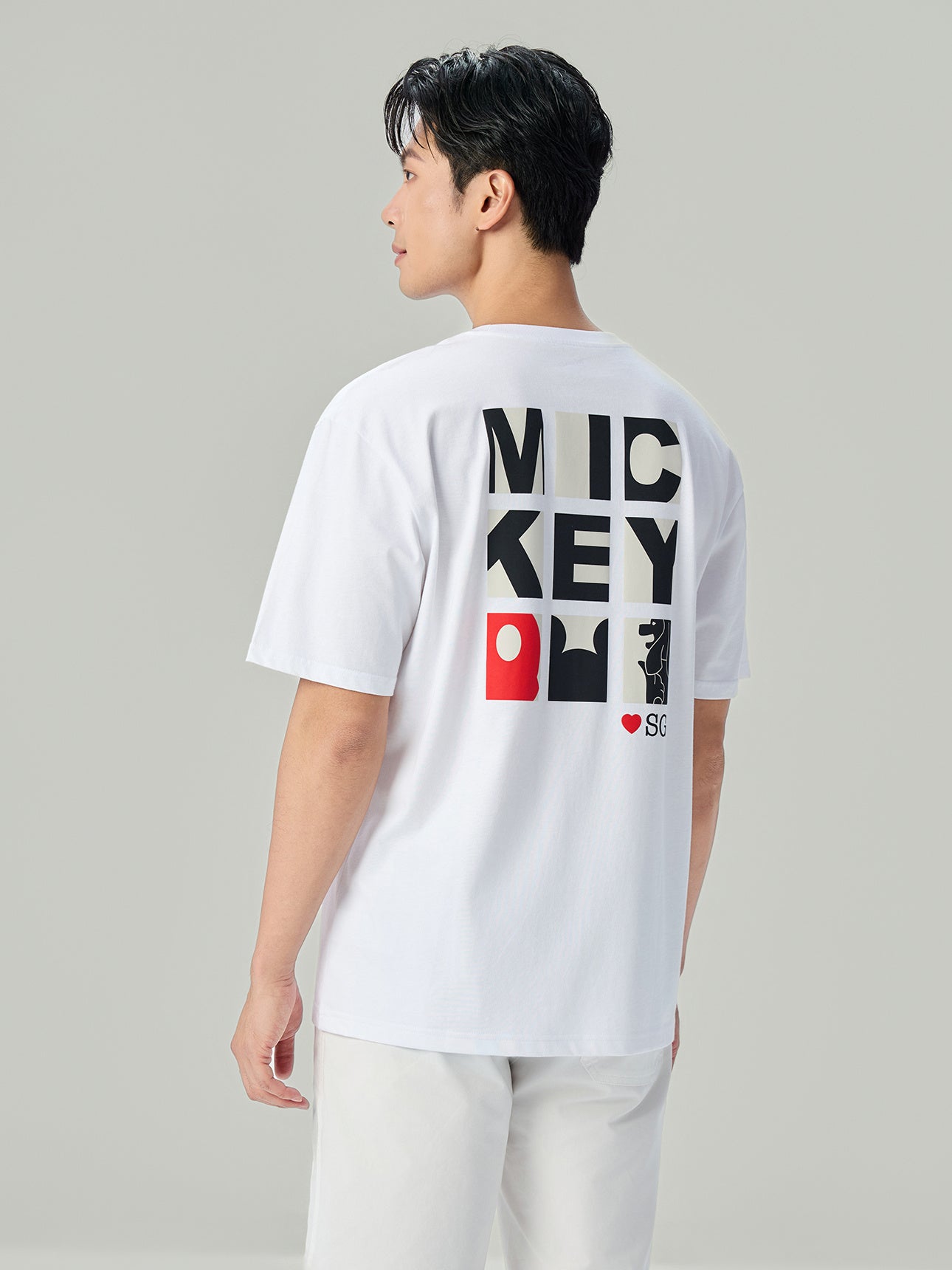 SG_01096034001_RW01_3_1_6_1290_1720.jpg;color:Signature White