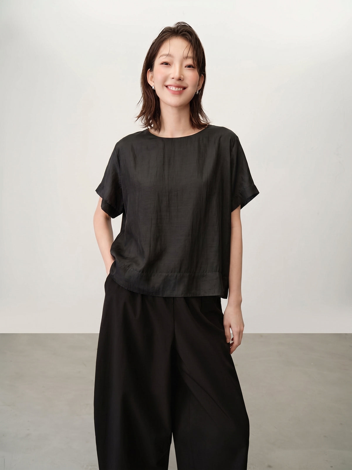 SG_02346505003_RW02_3_0_1_1290_1720.jpg;color:Black