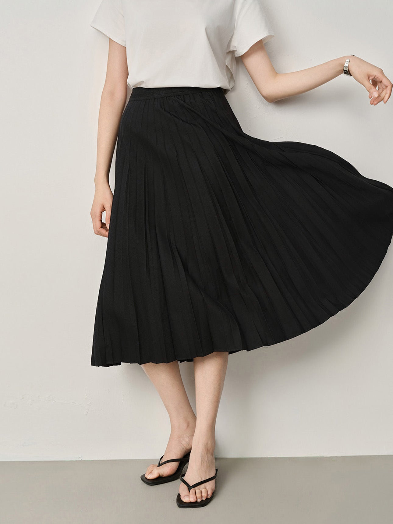 SG_02466016002_RW02_3_0_3_1290_1720.jpg;color:Black                                             