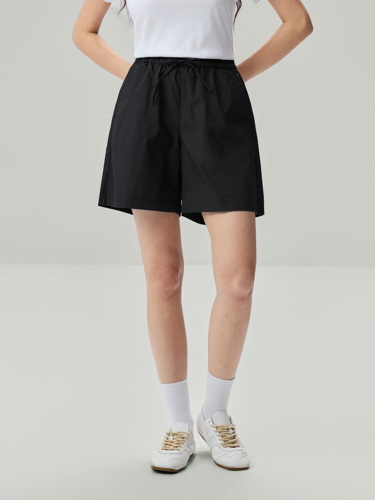 SG_05406247001_RW09_3_0_3_1290_1720.jpg;color:Signature Black