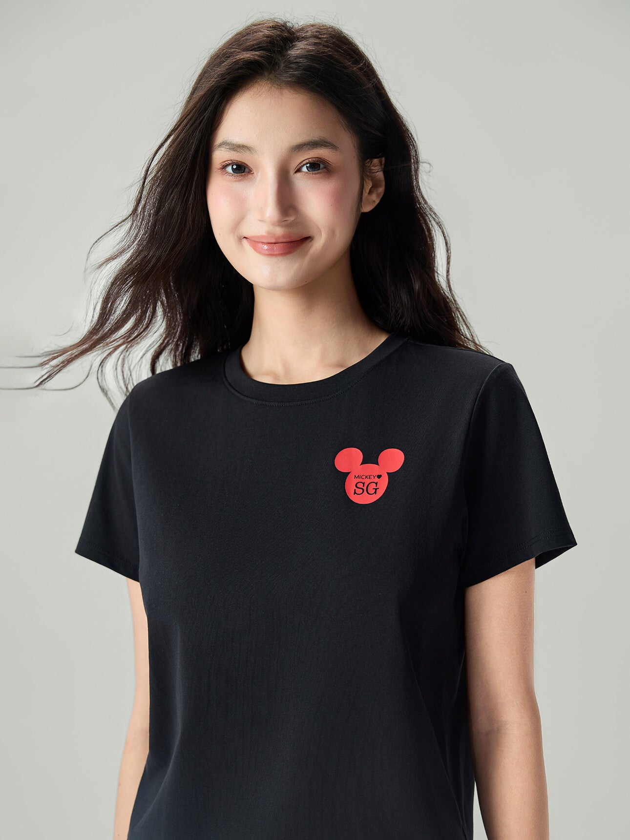 SG_05396017001_RW09_3_0_4_1290_1720.jpg;color:Signature Black