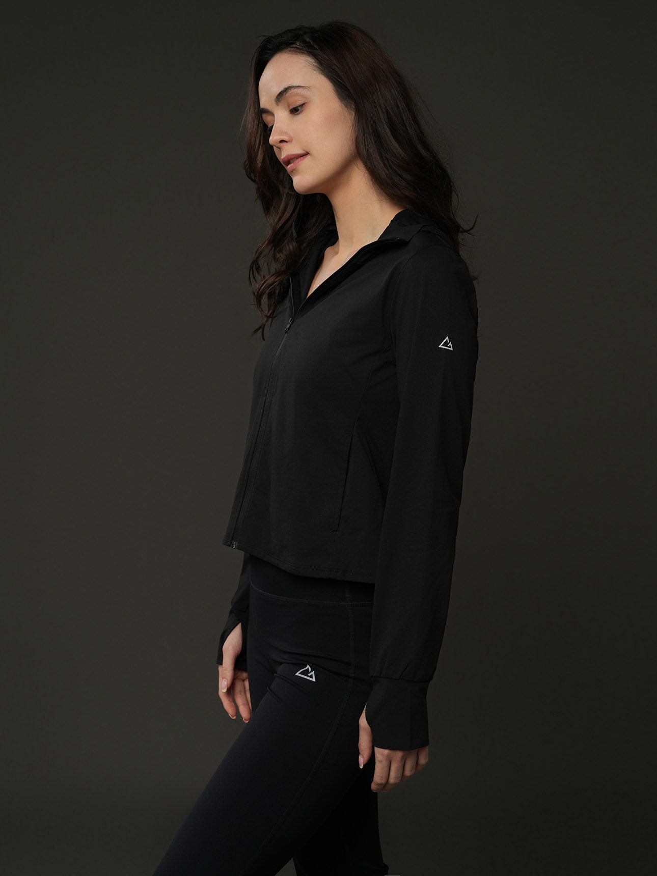 SG_05376150001_RW09_3_0_5_1290_1720.jpg;color:Signature Black