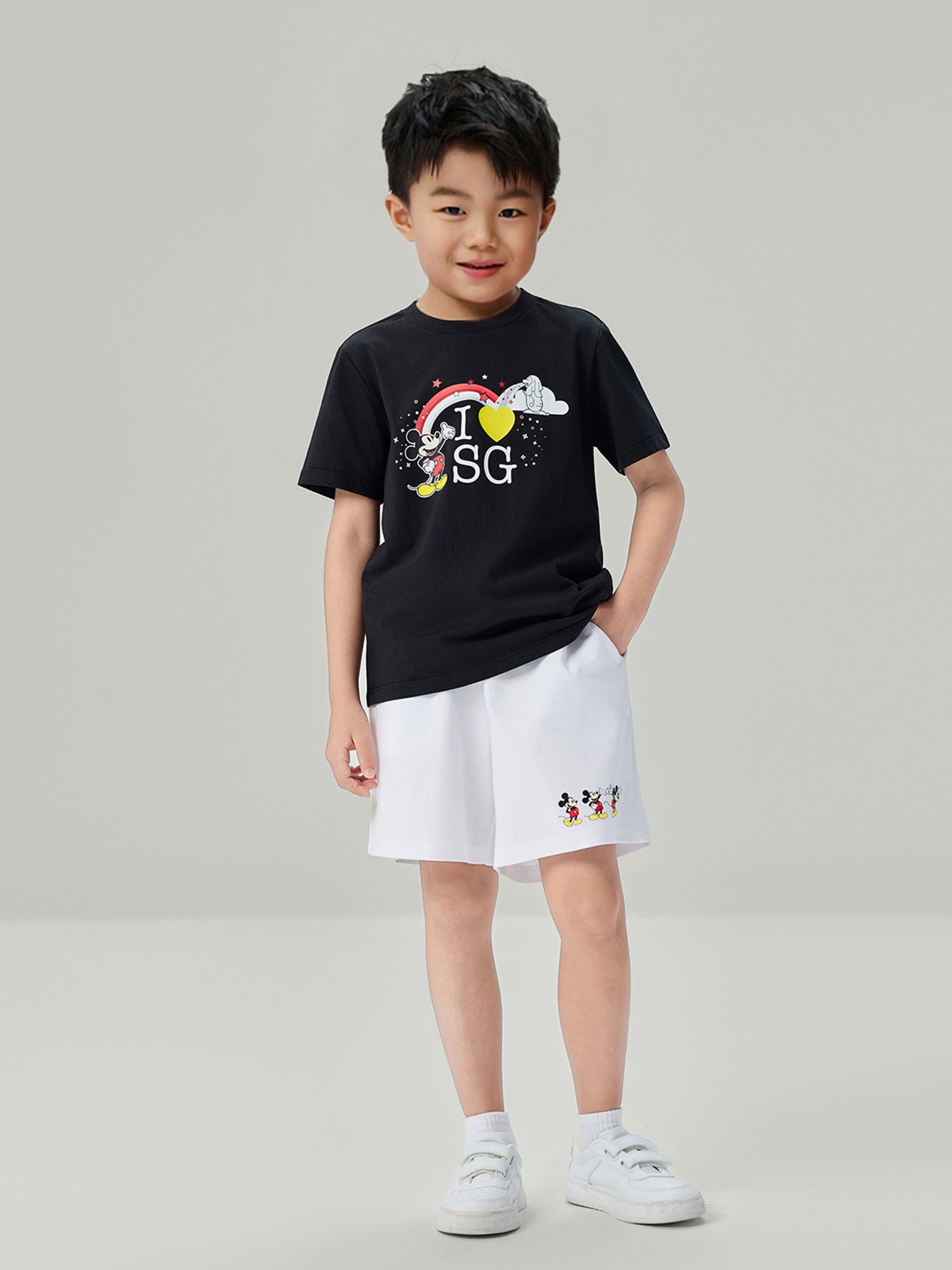 SG_03086374001_RW09_3_1_1_1290_1720.jpg;color:Signature Black