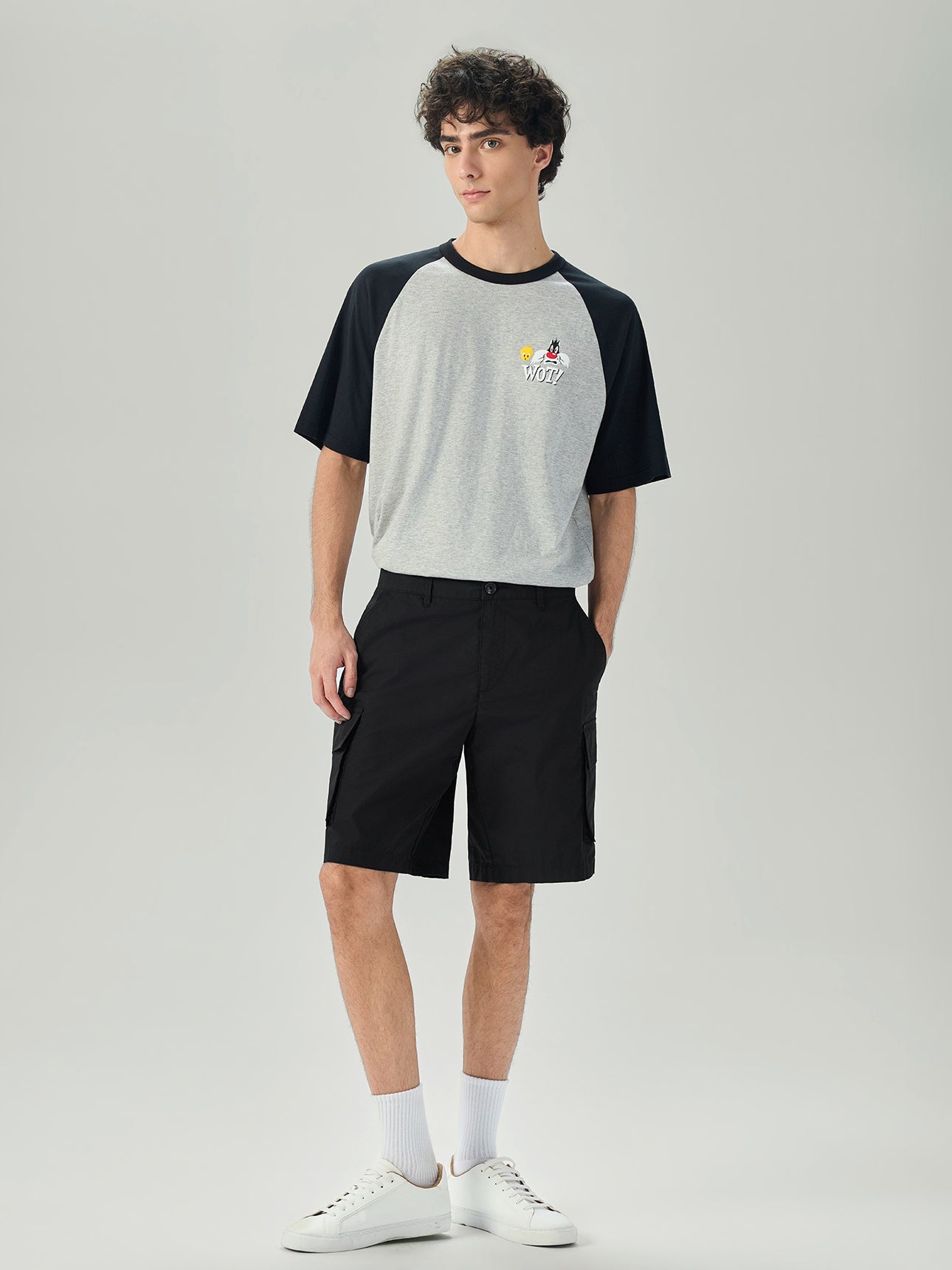SG_01106243002_RW09_3_1_1_1290_1720.jpg;color:Signature Black