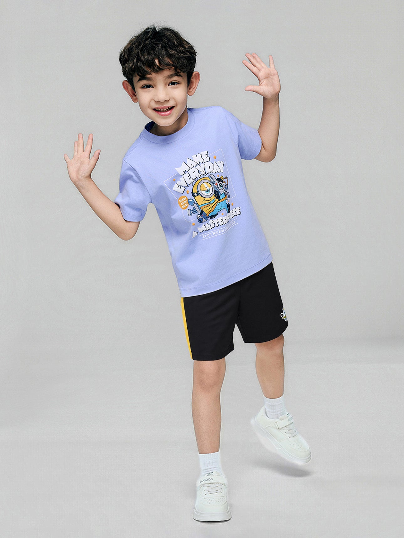 SG_03106228001_RW09_3_1_2_1290_1720.jpg;color:Signature Black