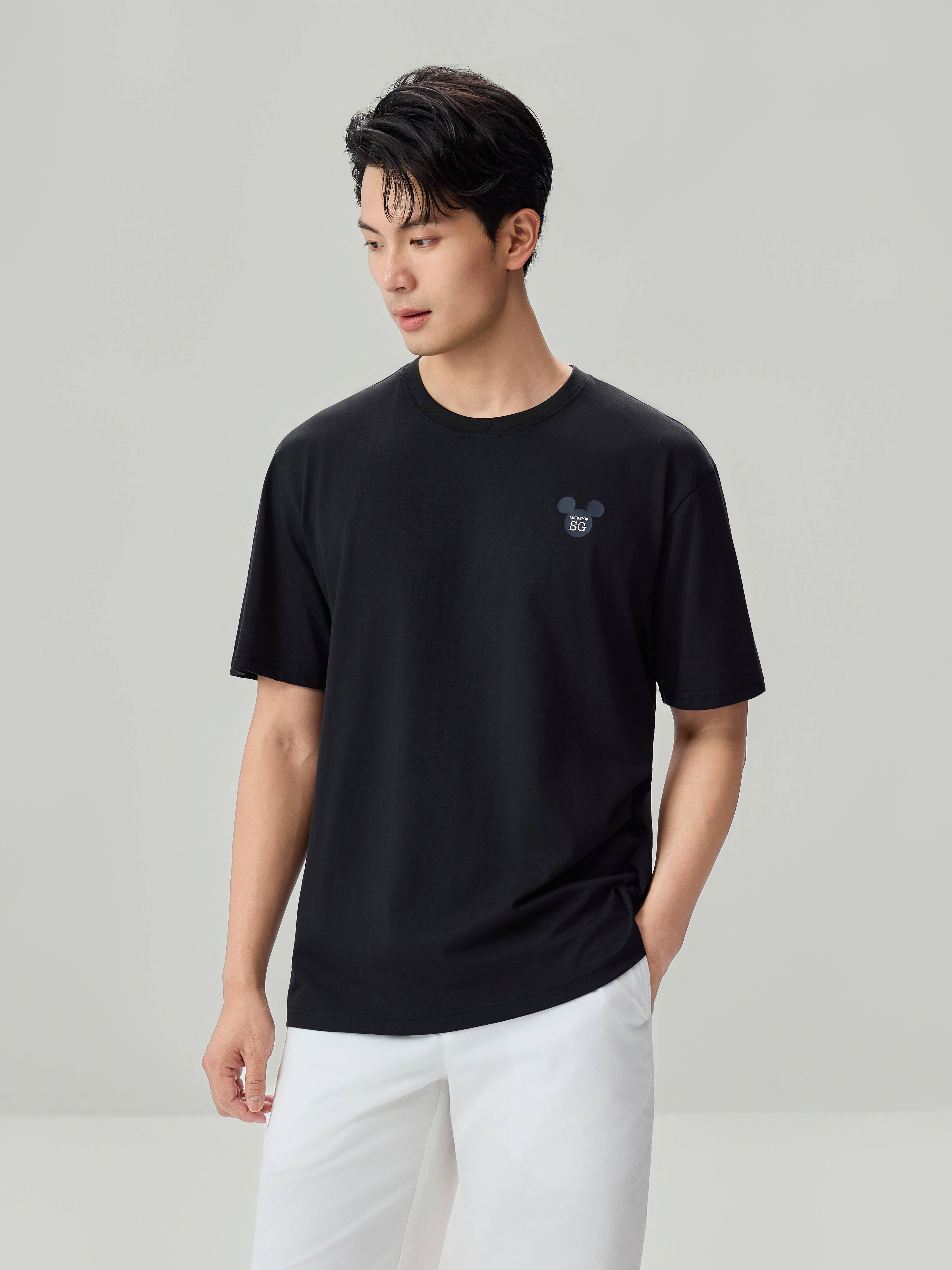 SG_01096034001_RW09_3_1_2_1290_1720.jpg;color:Signature Black