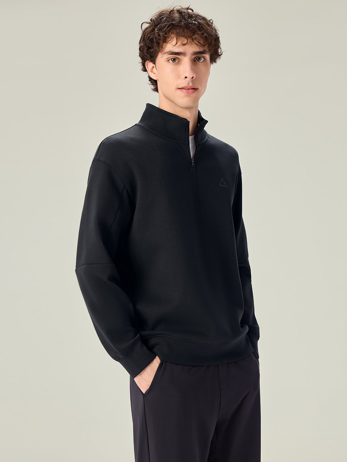 SG_01026320002_RW09_3_1_2_1290_1720.jpg;color:Signature Black
