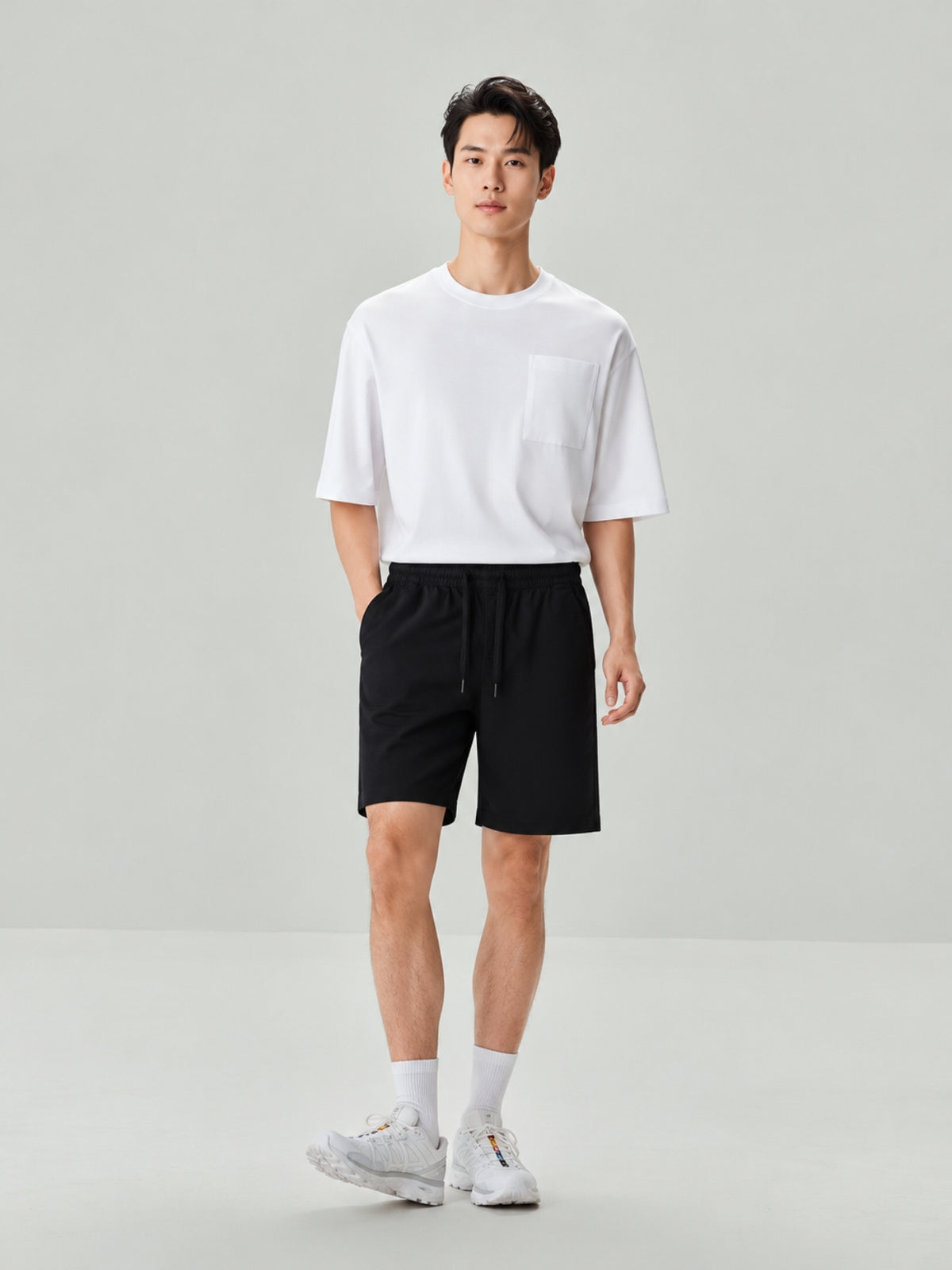 SG_01105205002_RW09_3_1_3_1290_1720.jpg;color:Signature Black