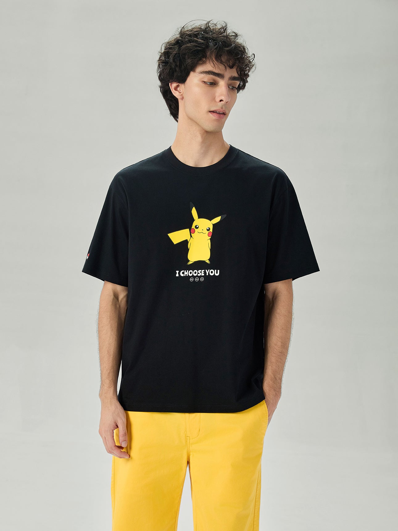 SG_01096430001_RW09_3_1_3_1290_1720.jpg;color:Signature Black