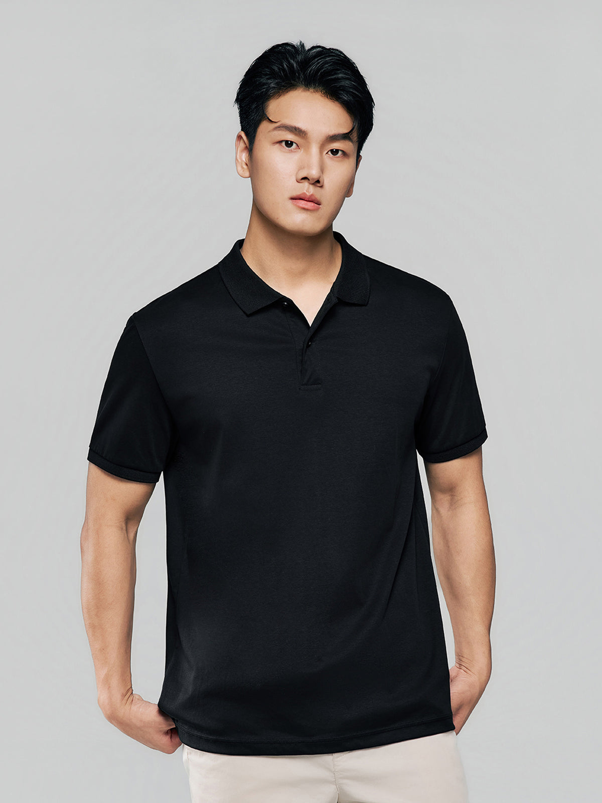 SG_01016292001_RW09_3_1_4_1290_1720.jpg;color:Signature Black