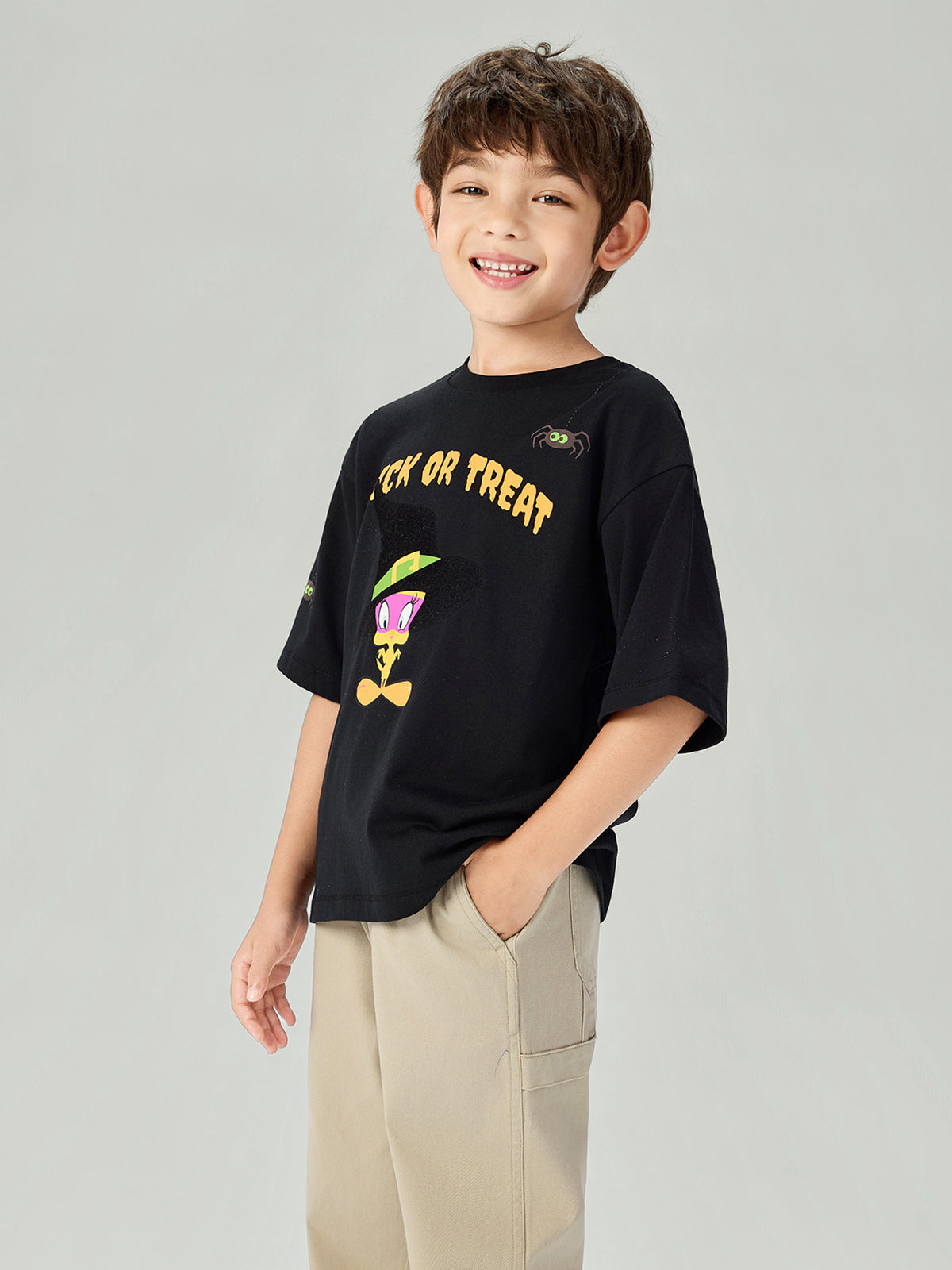 SG_03086369001_RW09_3_1_4_1290_1720.jpg;color:Signature Black