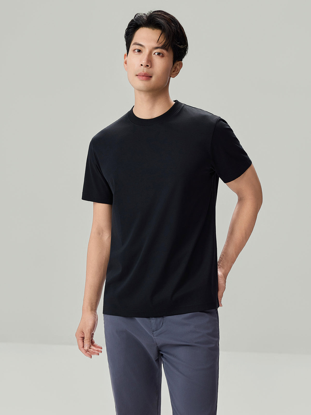 SG_01026315002_RW09_3_1_4_1290_1720.jpg;color:Signature Black