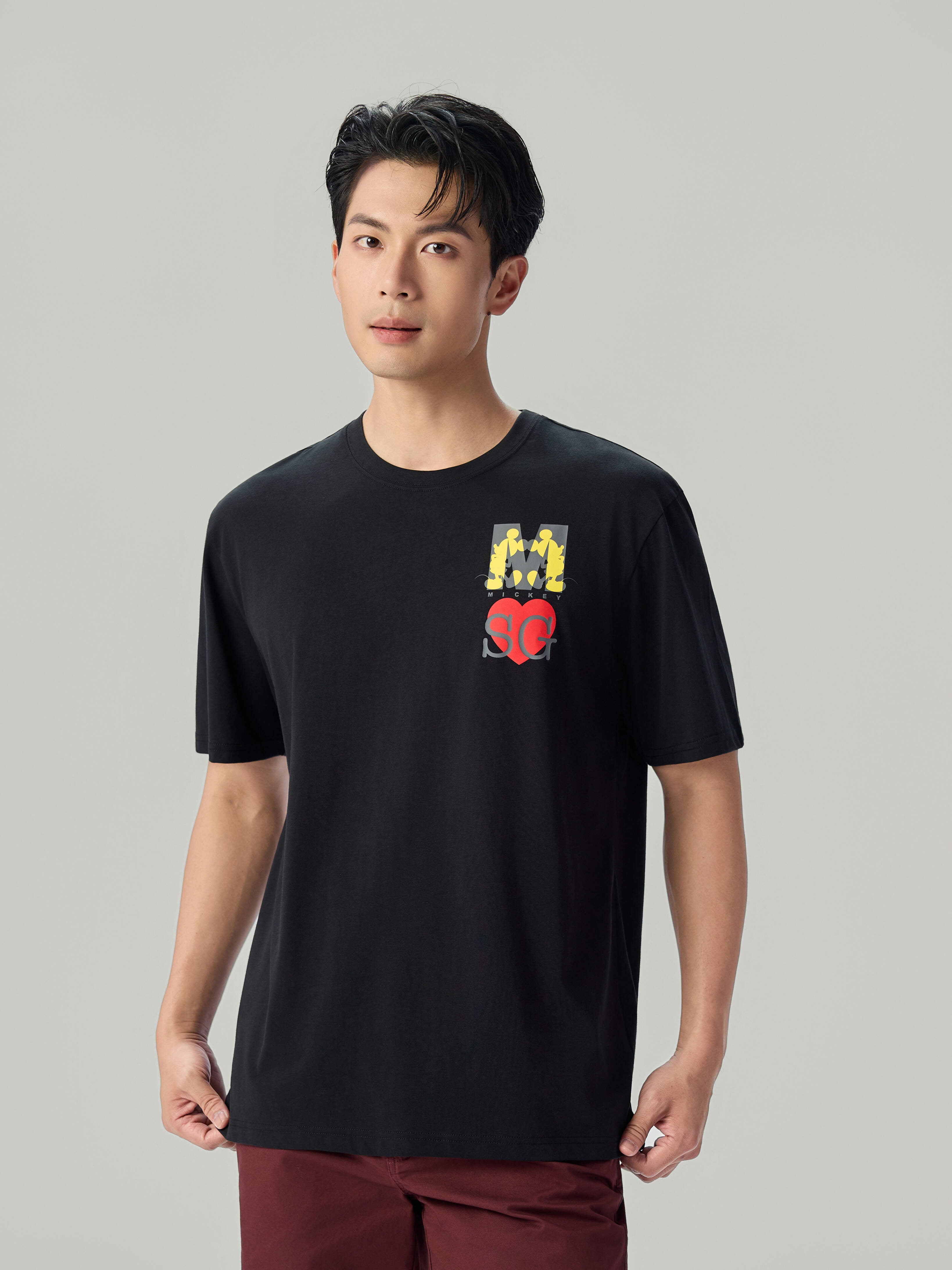 SG_01096033001_RW09_3_1_4_1290_1720.jpg;color:Signature Black