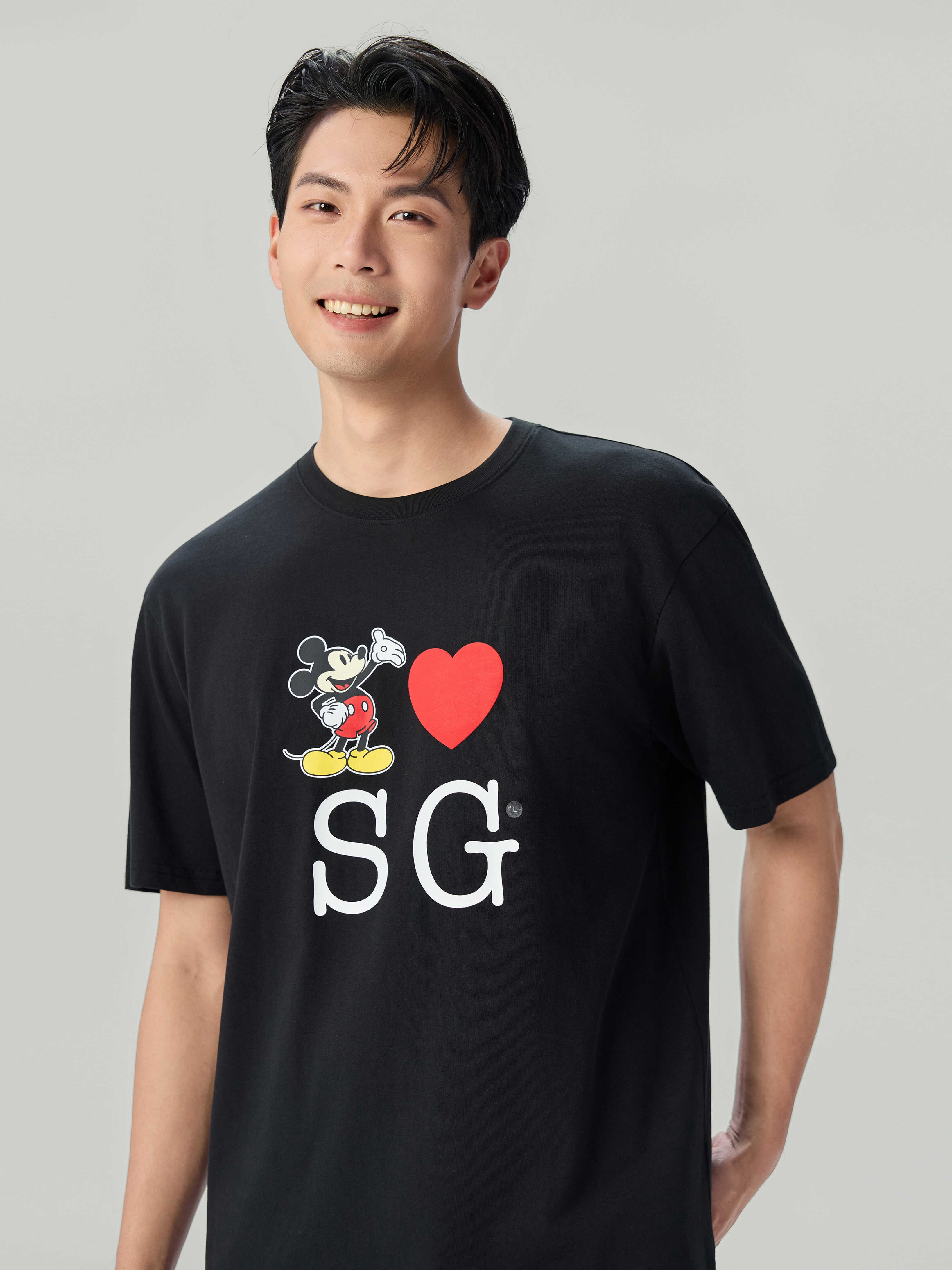 SG_01096032001_RW09_3_1_5_1290_1720.jpg;color:Signature Black