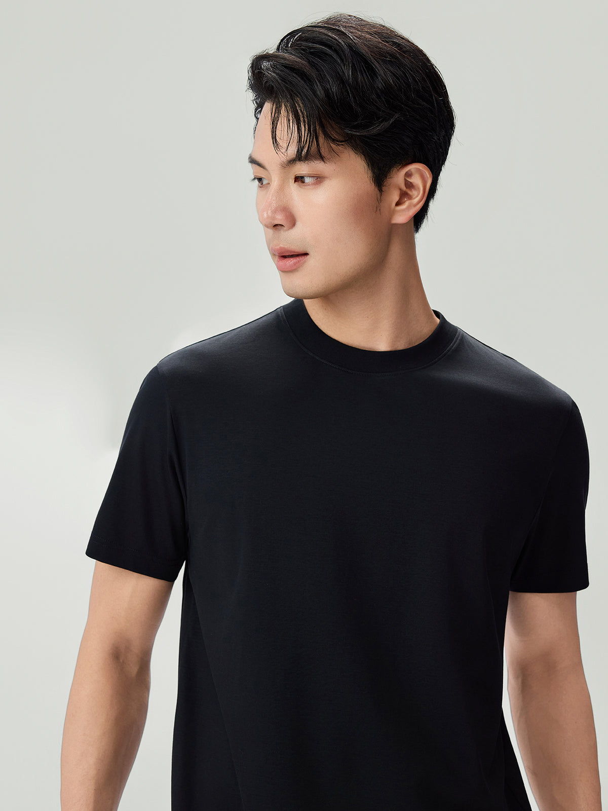 SG_01026315002_RW09_3_1_5_1290_1720.jpg;color:Signature Black