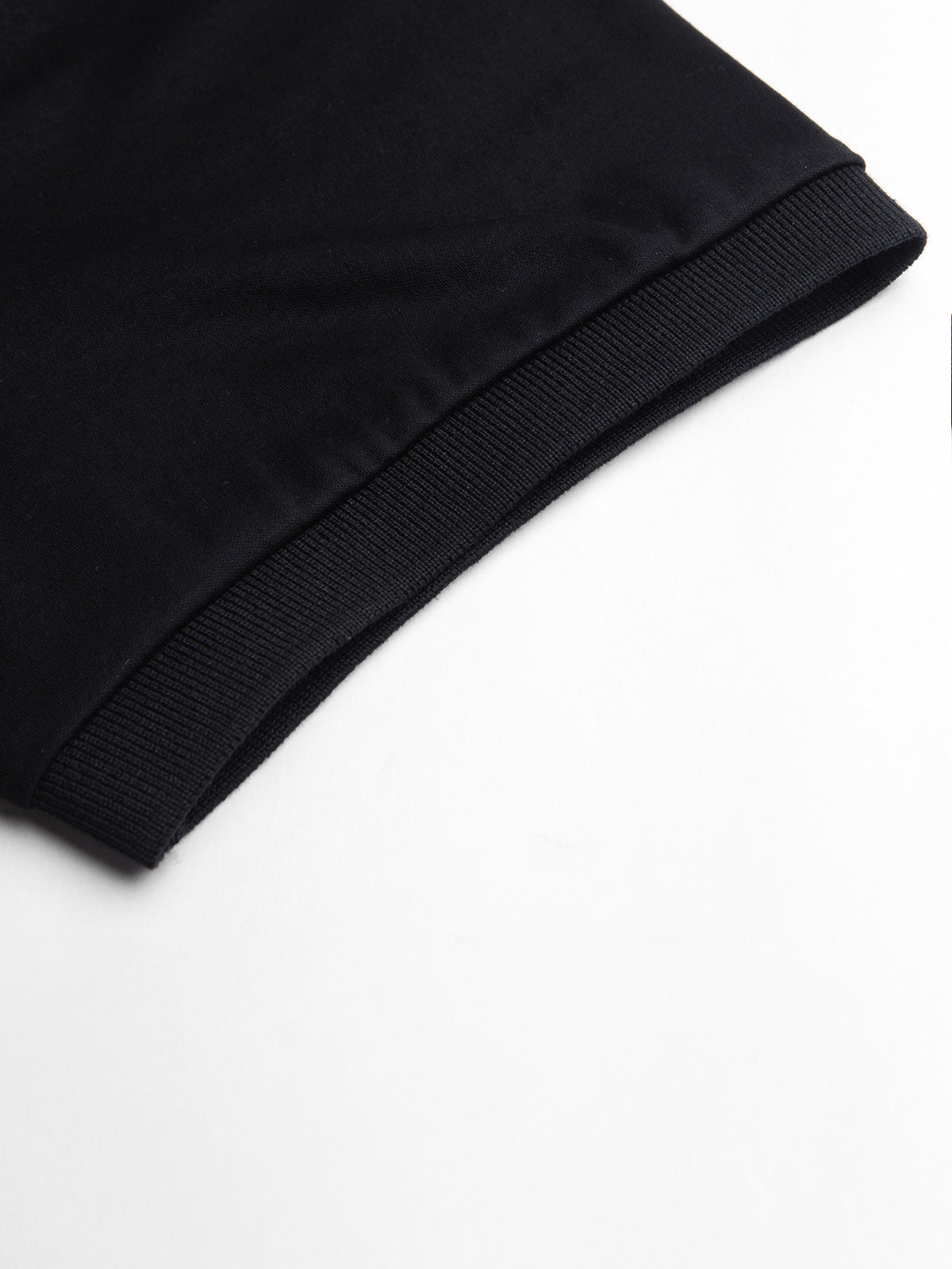 SG_01016292001_RW09_4_2_6_1290_1720.jpg;color:Signature Black